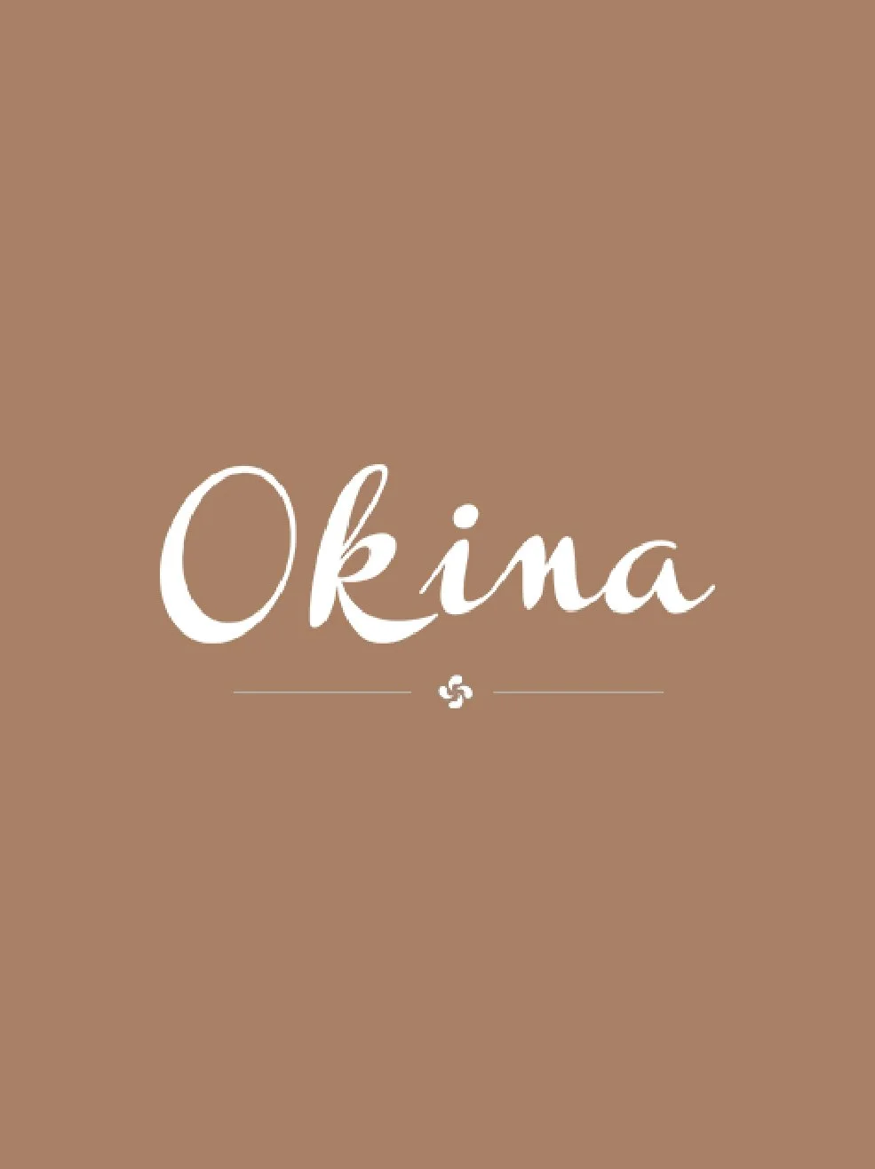 Logo avec le mot 'Okina' écrit en blanc sur fond beige