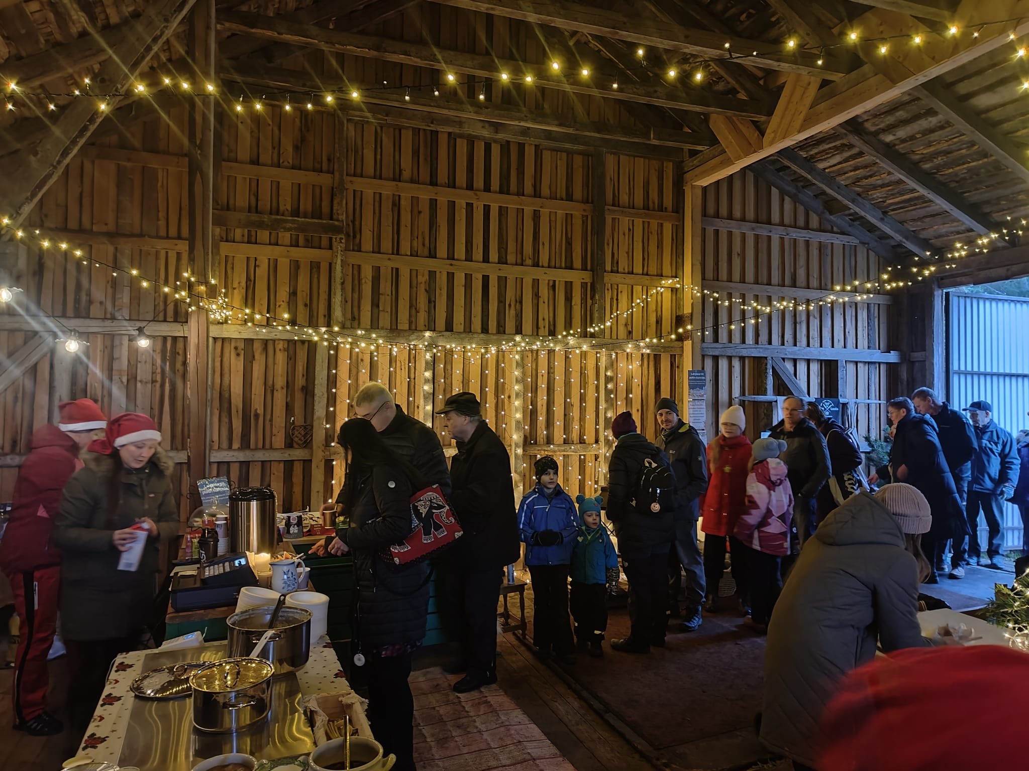 Vinttikahvila joulun aikaan.