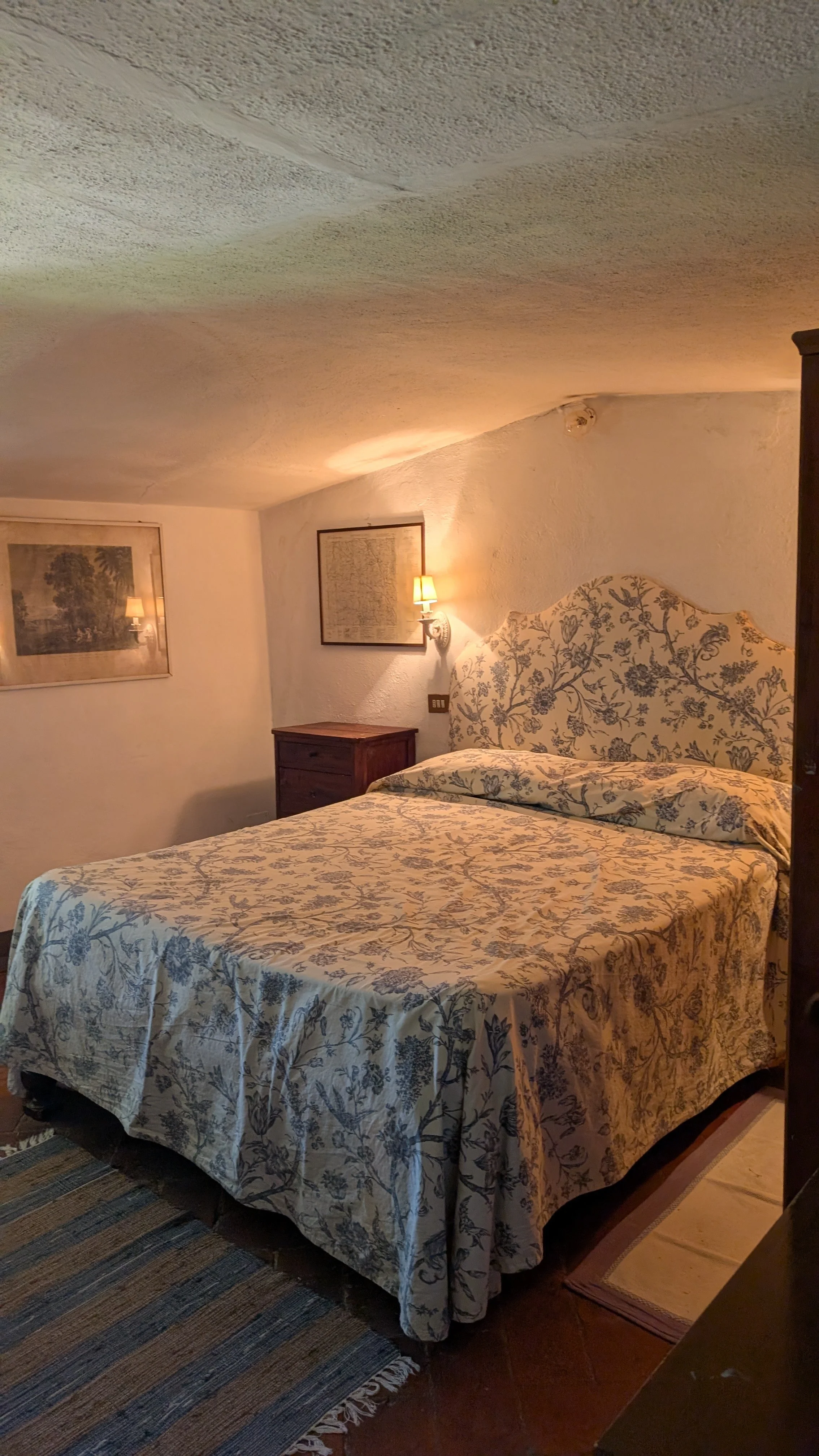 Private Double, Shared Bath - Dieci Camera