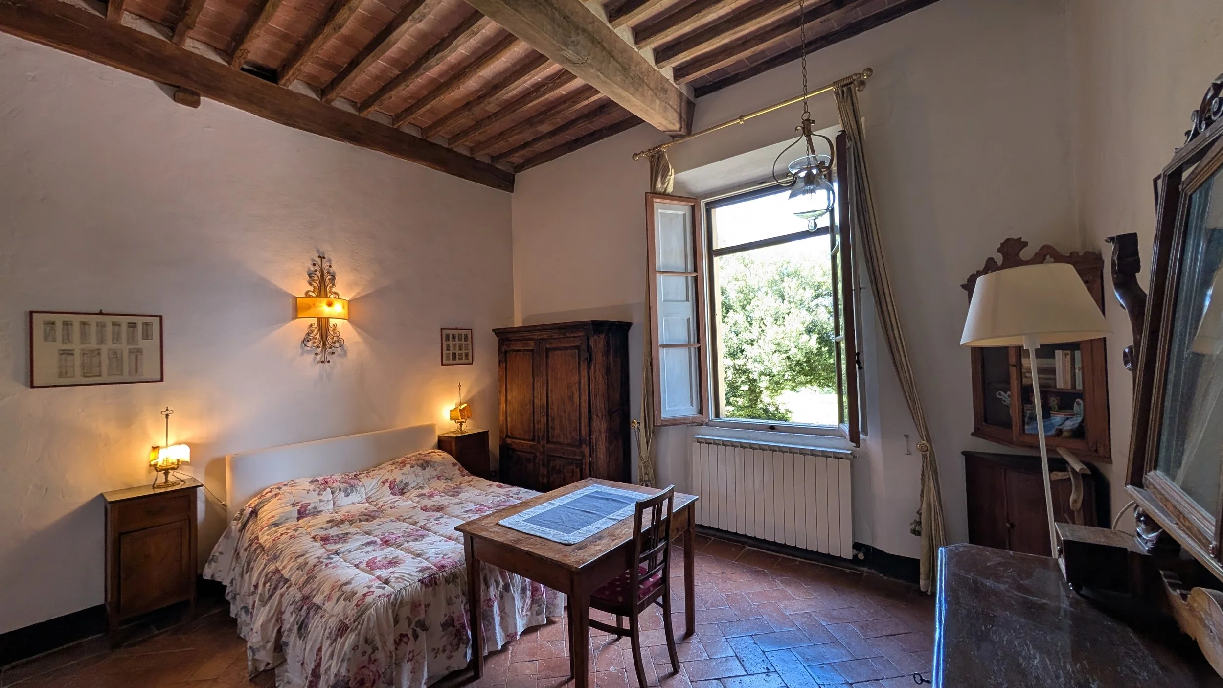 Private Double, Shared Bath - Cinque Camera