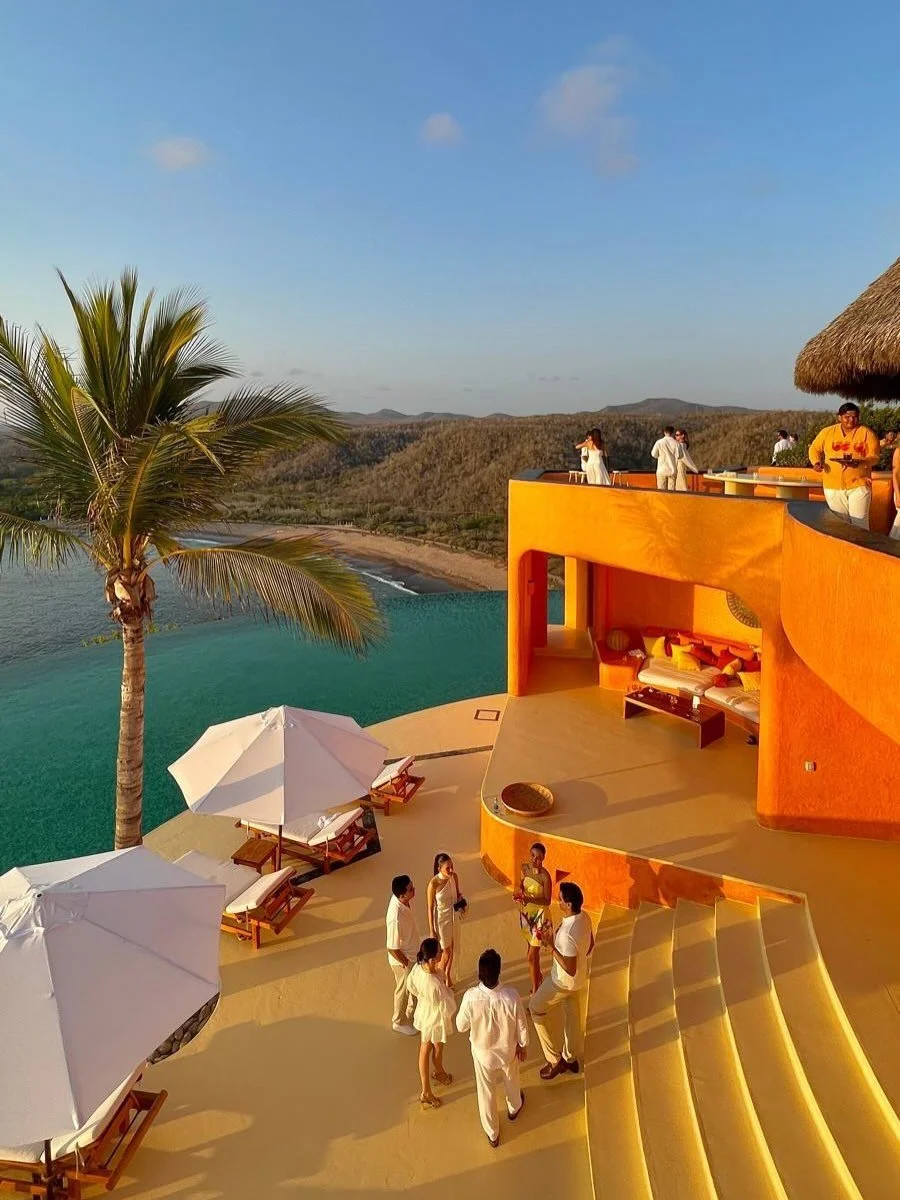 When our sketches turn into real life. Sea views and warm Mexican nights for a memorable Welcome Dinner 🧡
