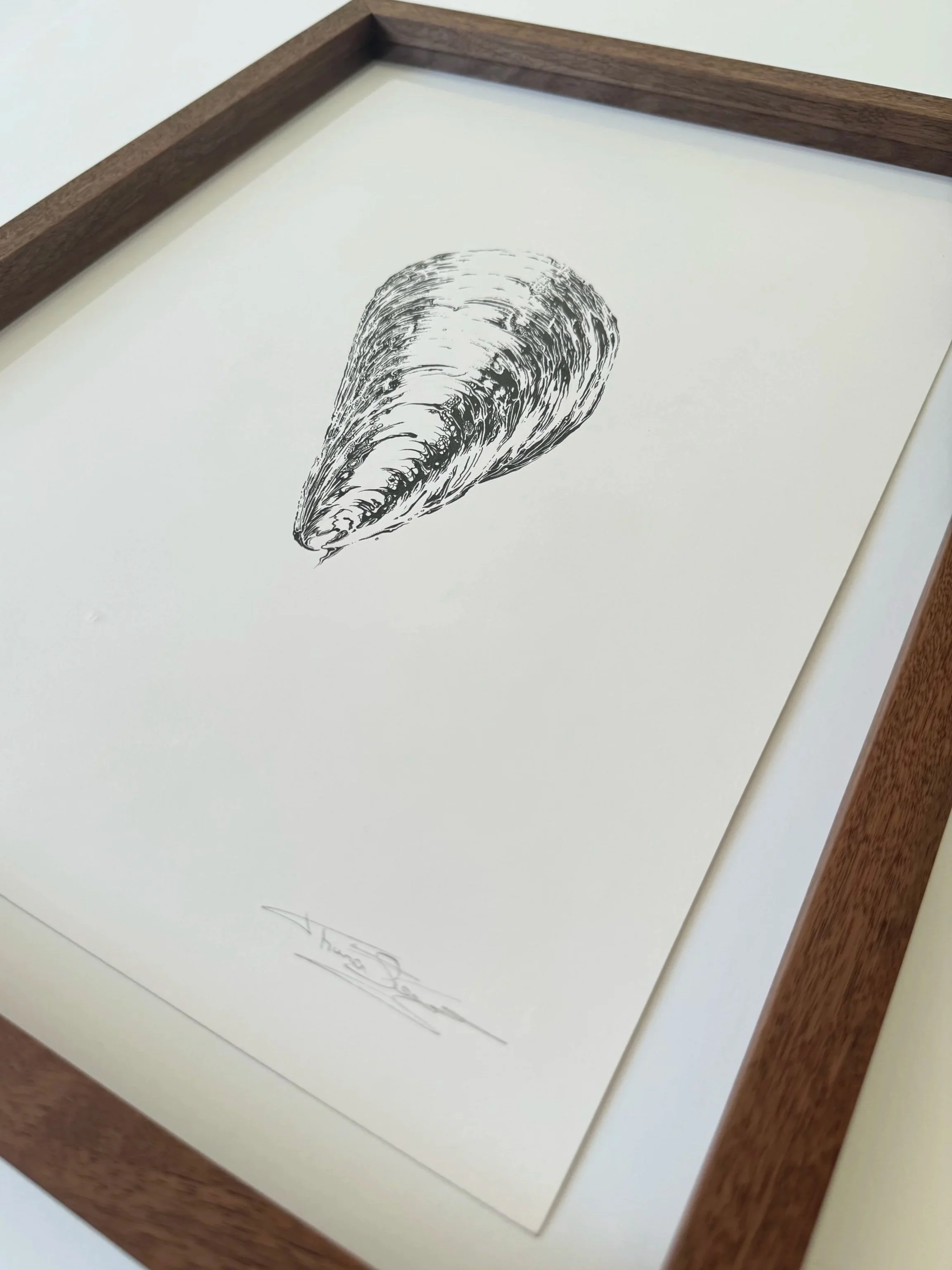 fiona-suarez-keepsake-walnut-frame-fullshot.jpg