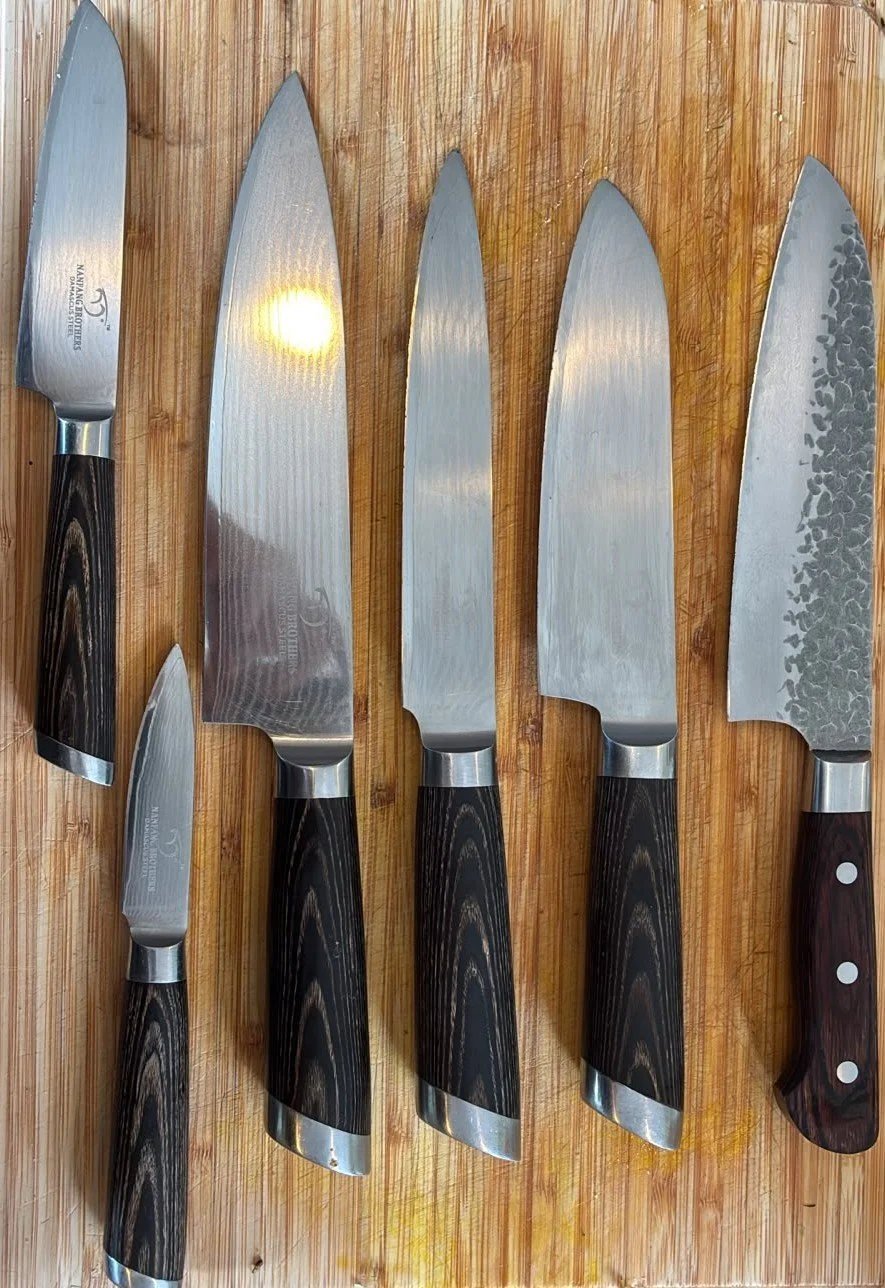 6knives.jpg