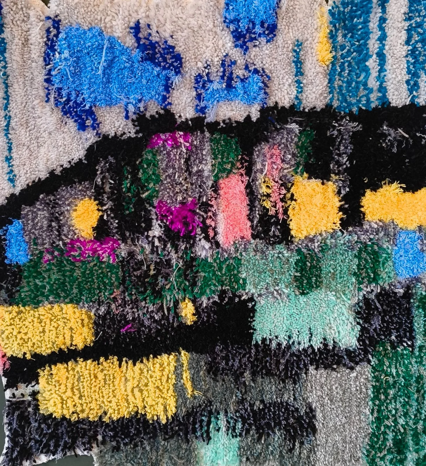 Abstract Binevenagh Tuft