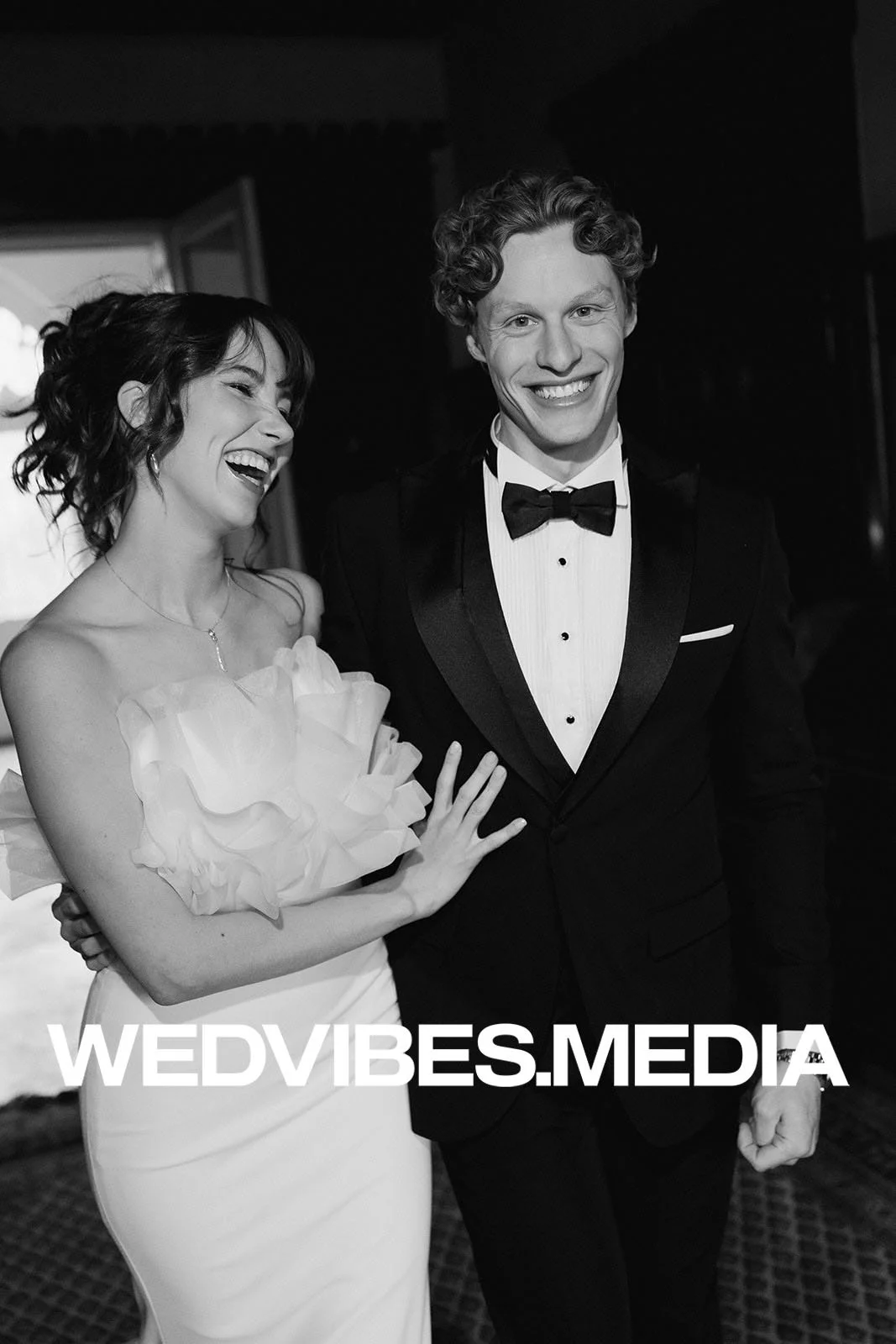 Johanna Hollstein Vogelsang-6078-2_websize wed vibes logo.jpg