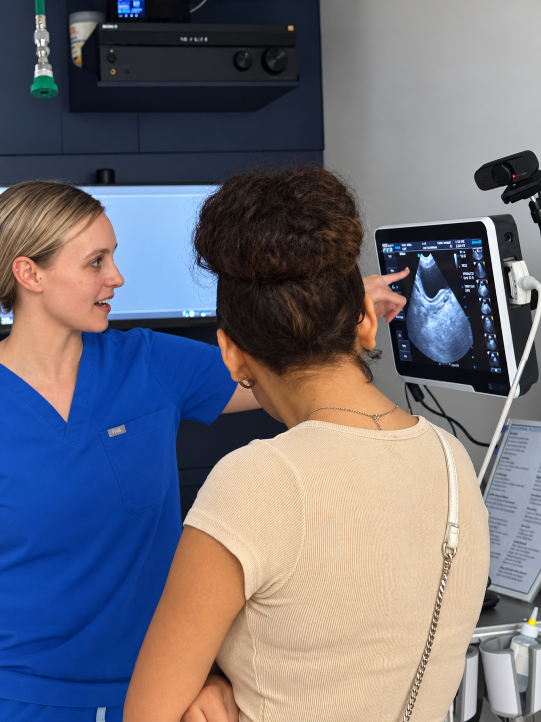 Justice learns how diagnostic imaging and ultrasound technology are used in veterinary care.