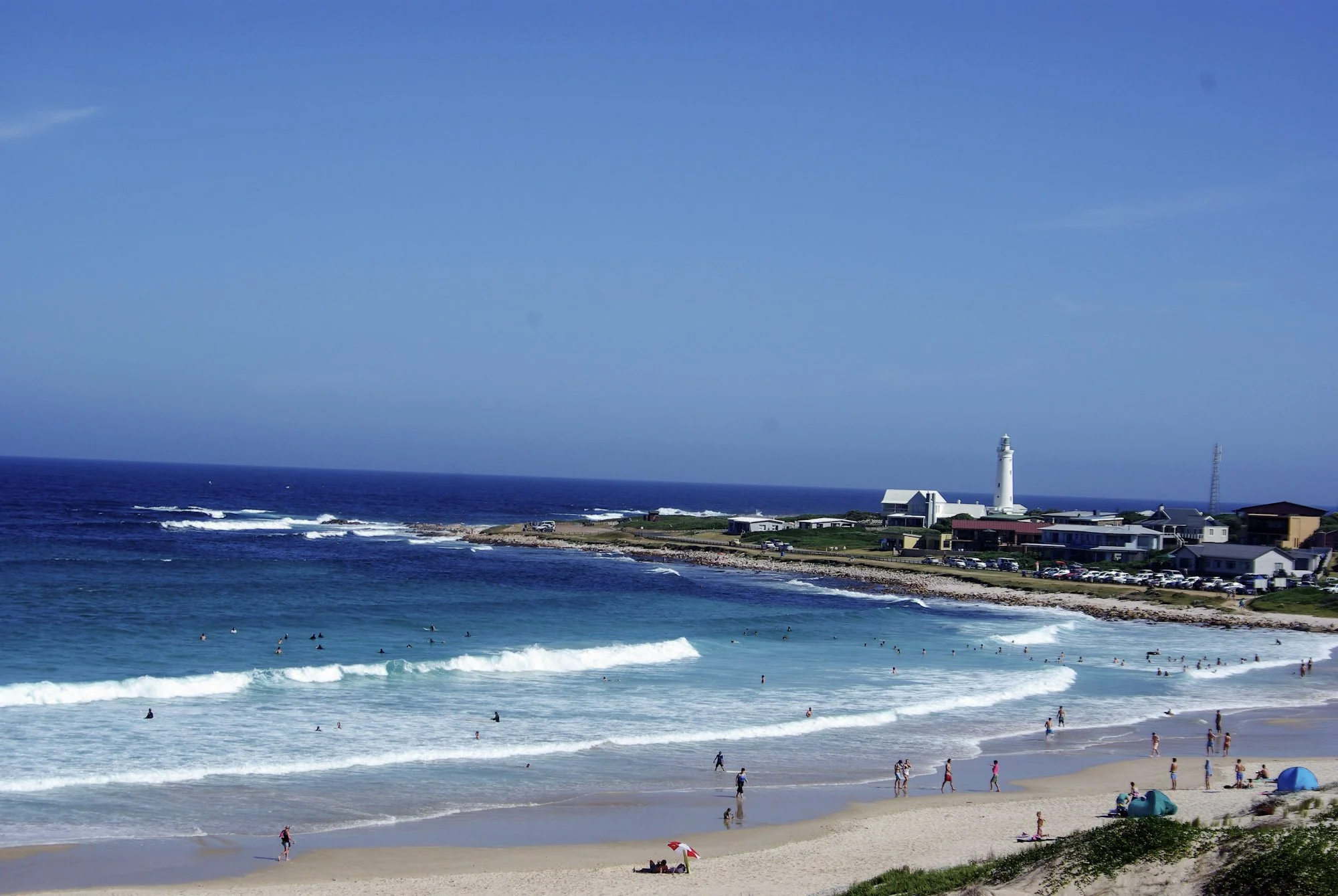 Seal Point Lighthouse en strand bij Cape St Francis.