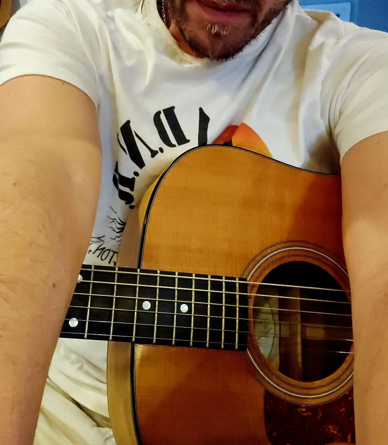 New songs in the works!! For DNR's 3rd album🙏😌
"Rootbound"
"Peace of Life"
"Don't Jah know?"
"Beside you Beside me"
"Who will call your name?"
"Cuss Cuss riddim" instrumental
"Kentuck