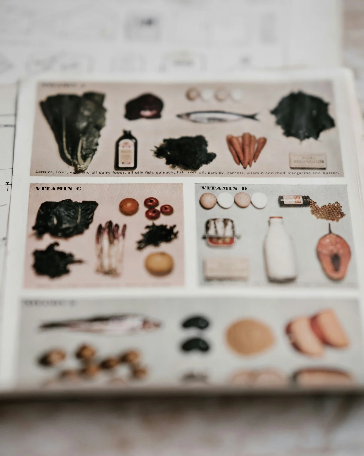 On parle beaucoup de compl&eacute;ments.
On oublie que le socle de la long&eacute;vit&eacute; reste&hellip; l&rsquo;alimentation.

Oui, certaines &eacute;tudes montrent une baisse de densit&eacute; nutritionnelle dans certaines cultures modernes.
Oui