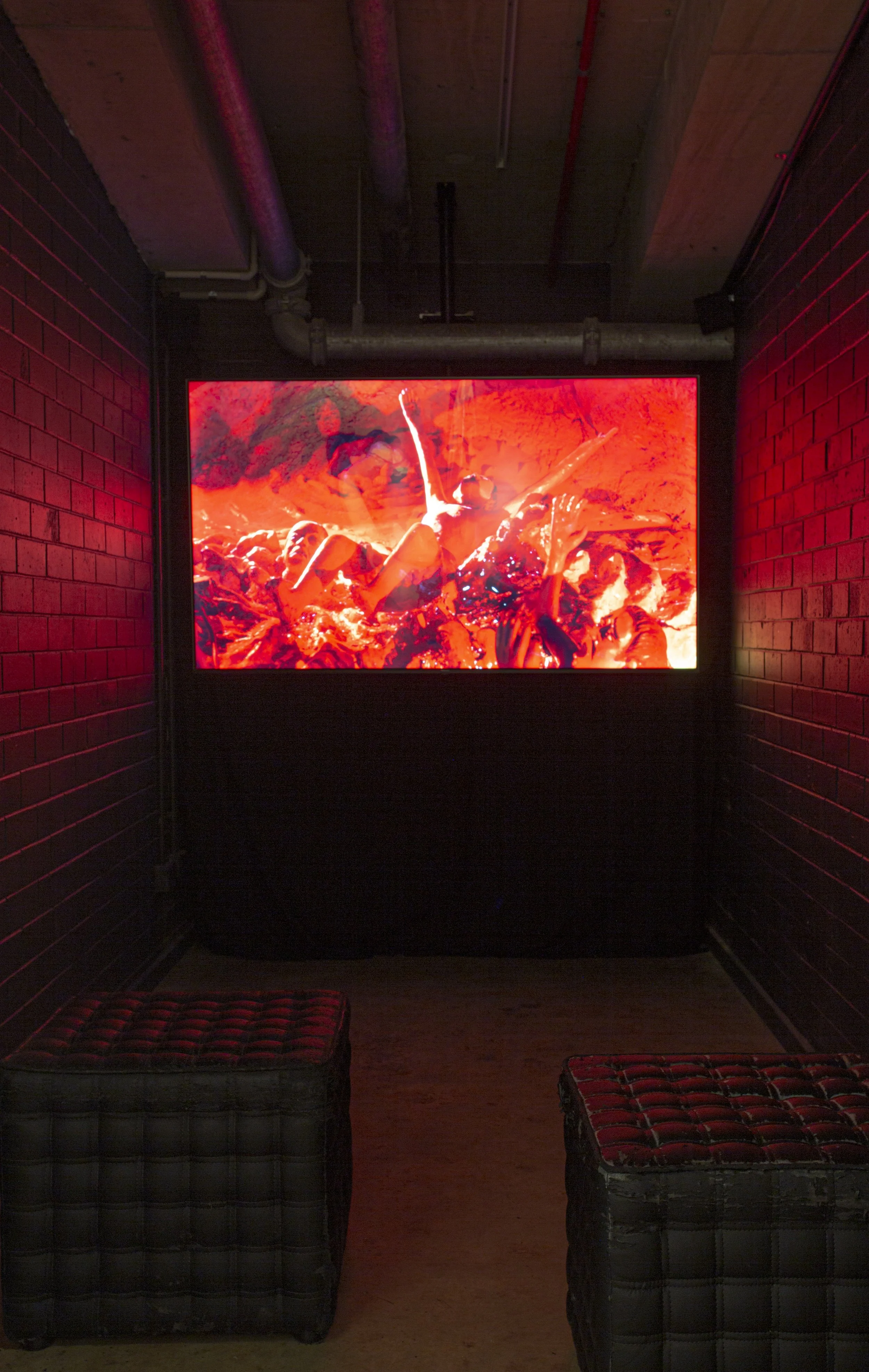 Ouch!, 2023, Jess Bradford & Louise Zhang, single channel video, 2:24mins looped