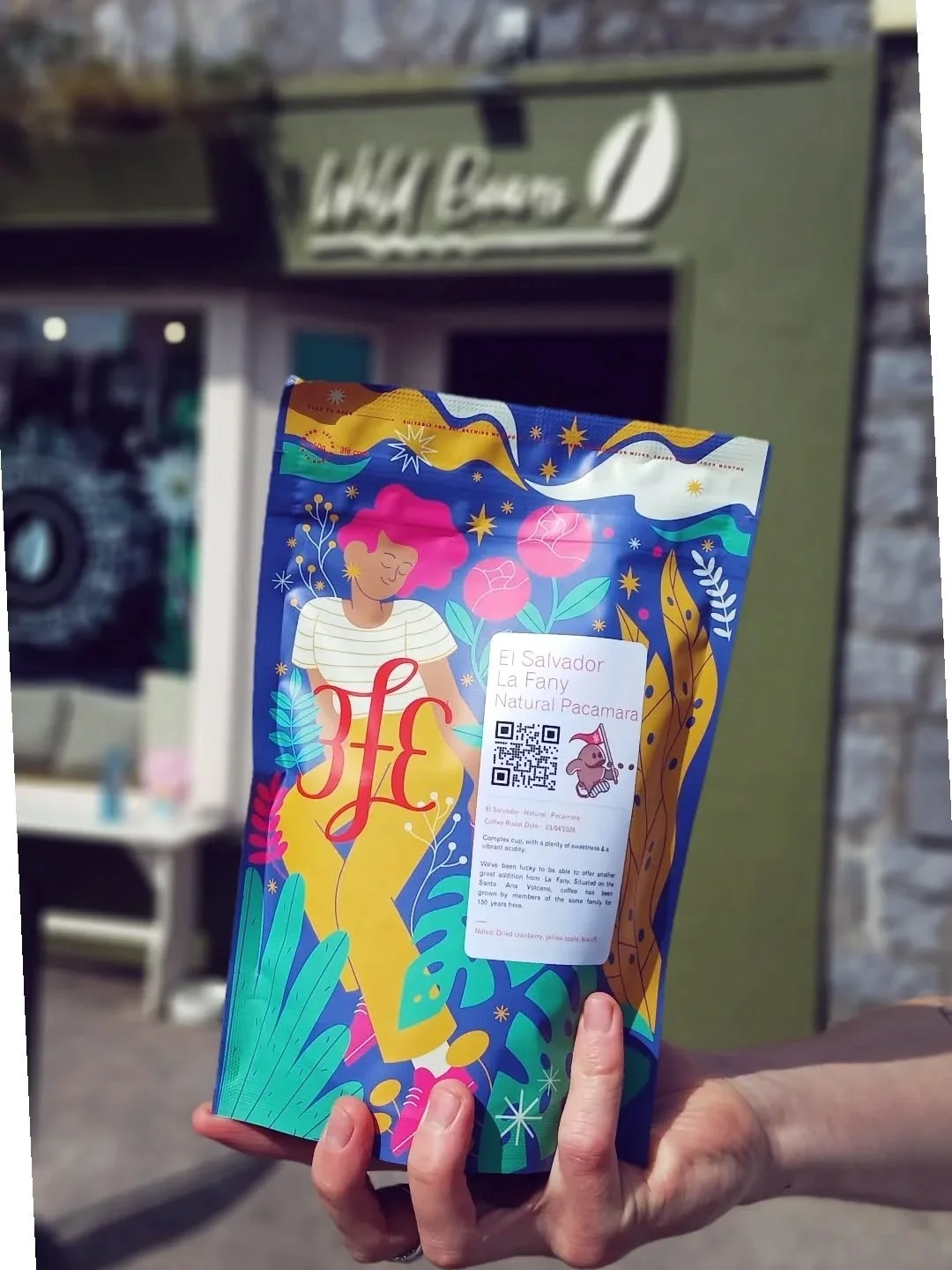 NEW BEANS DROP!

@3fecoffee delivery with some new and some solid reliables back in stock like our 1kg bag of Momentum &amp; Malarkey . But these 3 .... ❤️&zwj;🔥
1: El Salvador fany ... notes dried cranberry, yellow apple, biscoff.  bag artwork by t