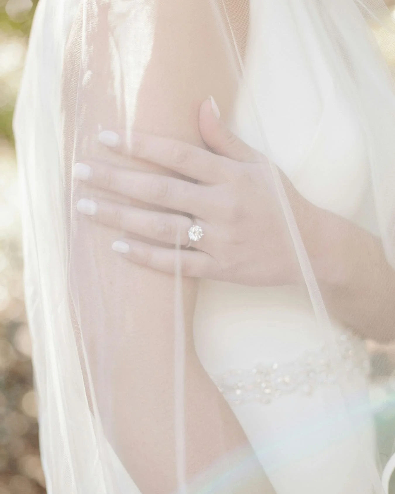 The way it sparkles, just like her new chapter 🤍💍

#proposal #miamiwedding #engagementring #beirutwedding #miamiplanner