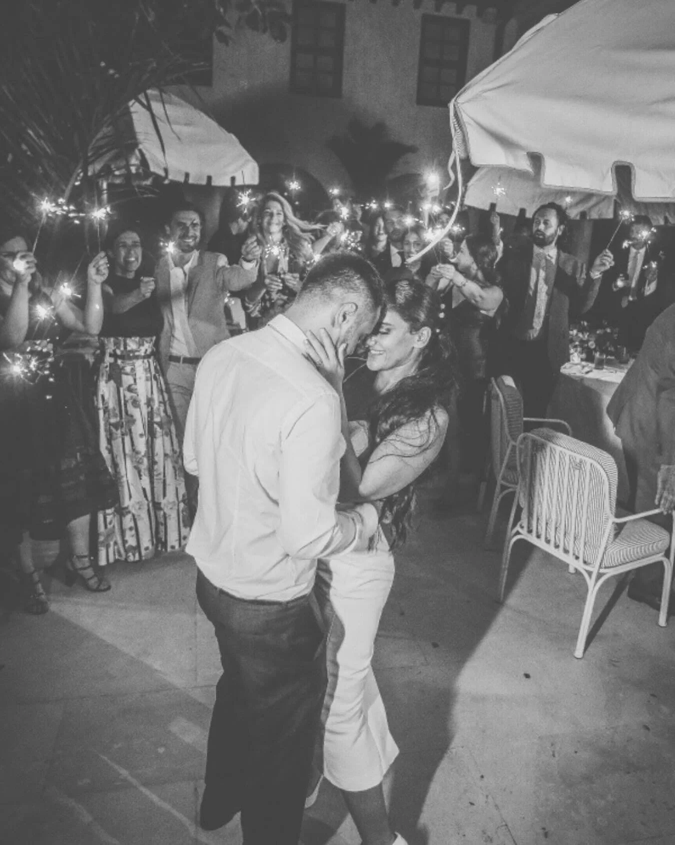 Surrounded by sparks, but all they see is each other 💫

#miamiwedding #fourseasonswedding #miamiweddingplanner #miamibeachwedding #miamibeachweddingplanner