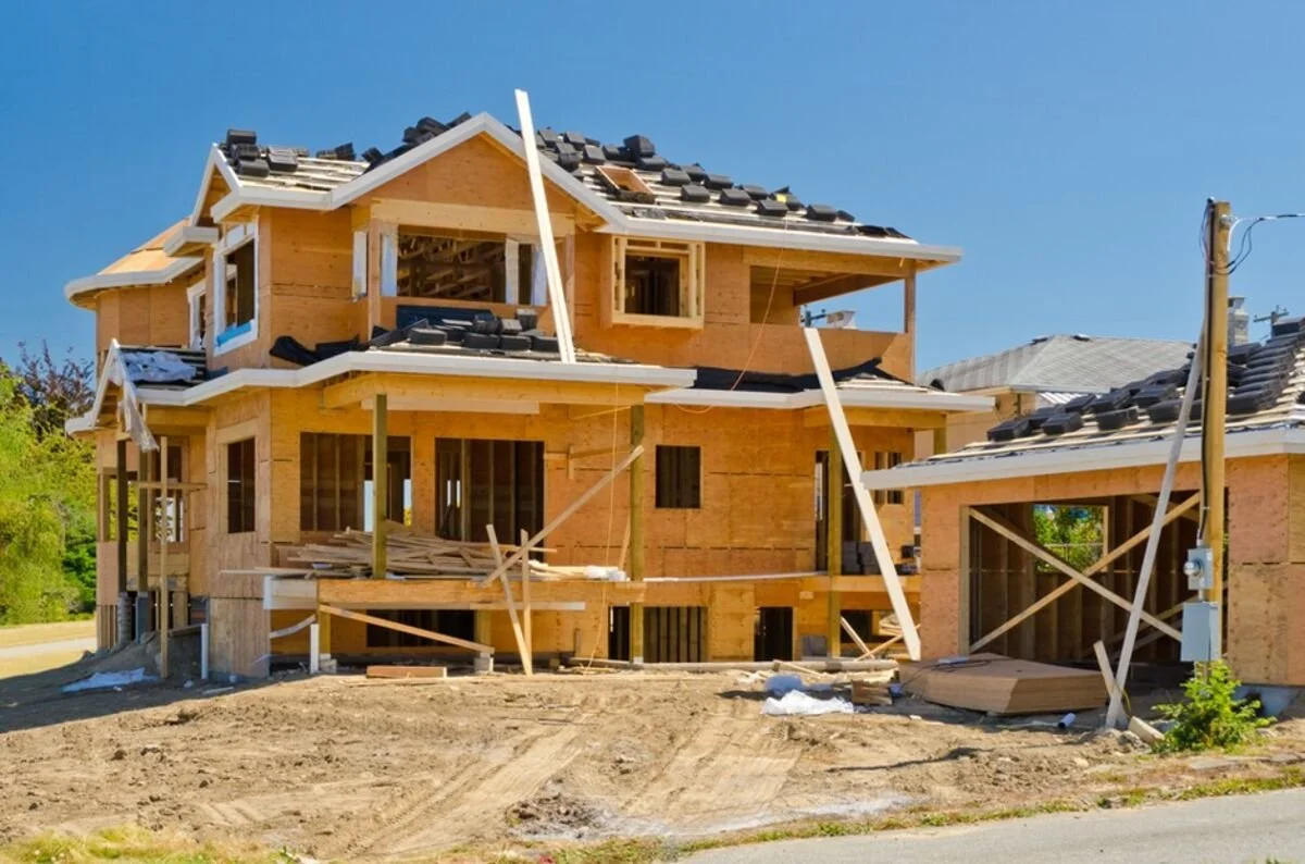 How to Choose the Right New Home Build Contractor for Your Dream Home