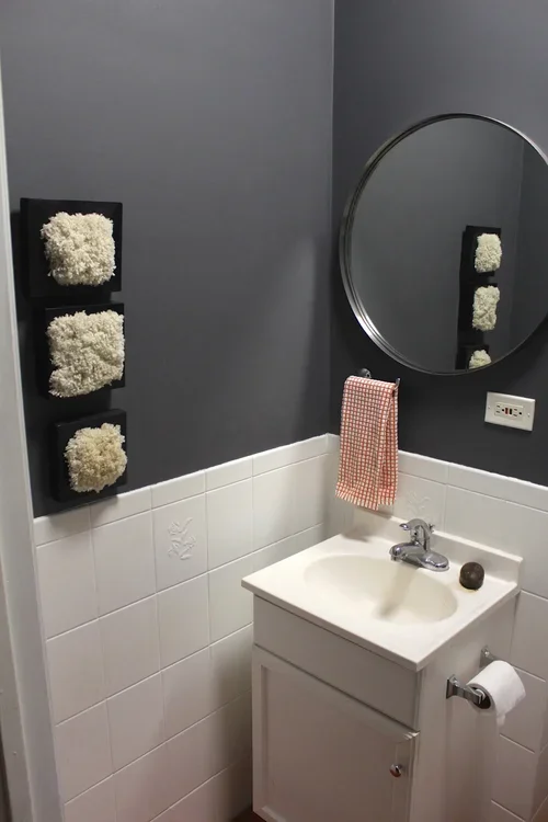 Pure-fume- LOO gallery, Chicago.