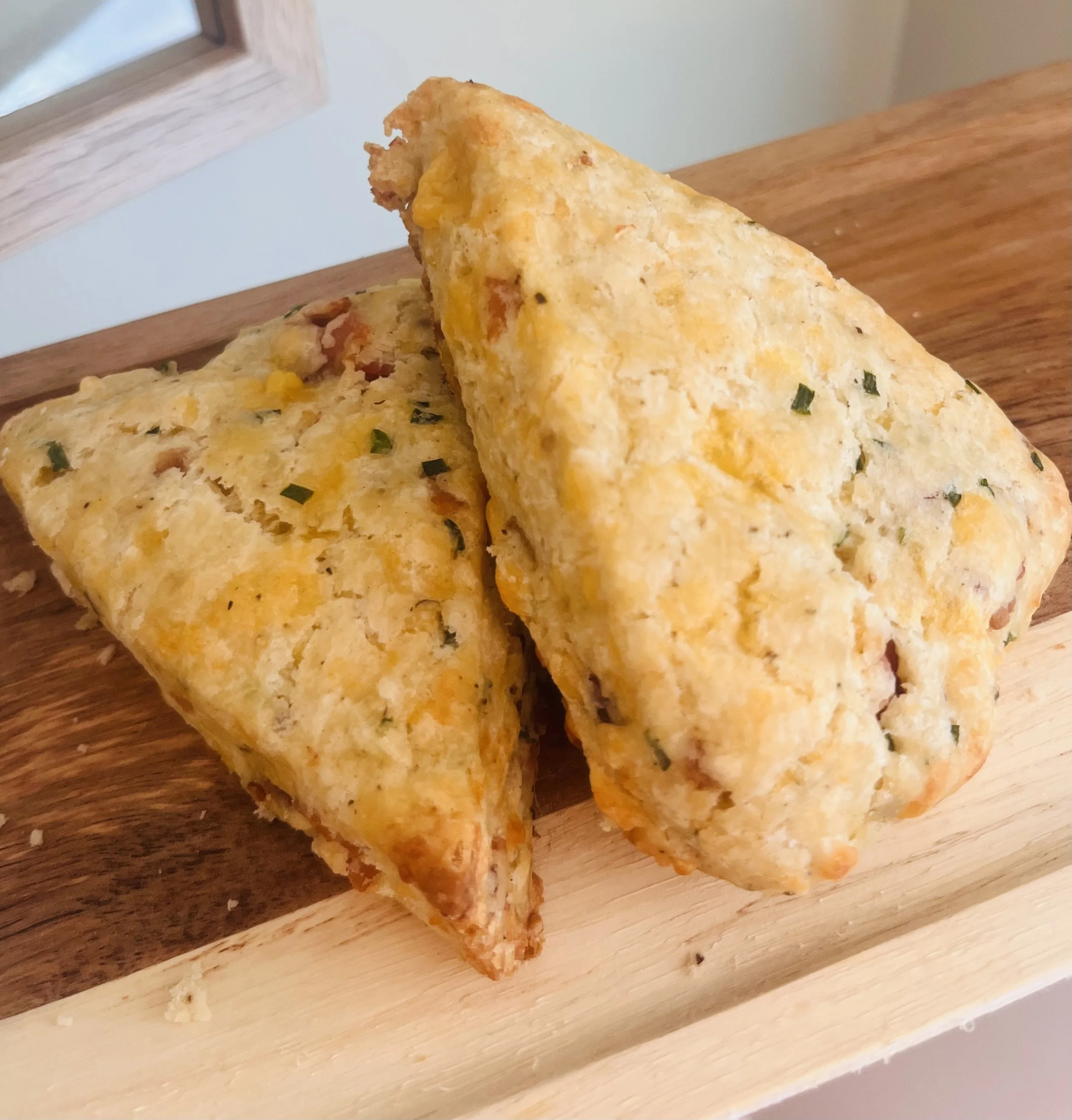 BaconCheddarChiveScone.jpeg