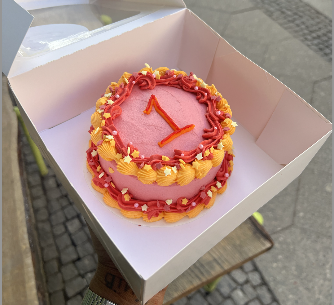 round colorful bento cake.png