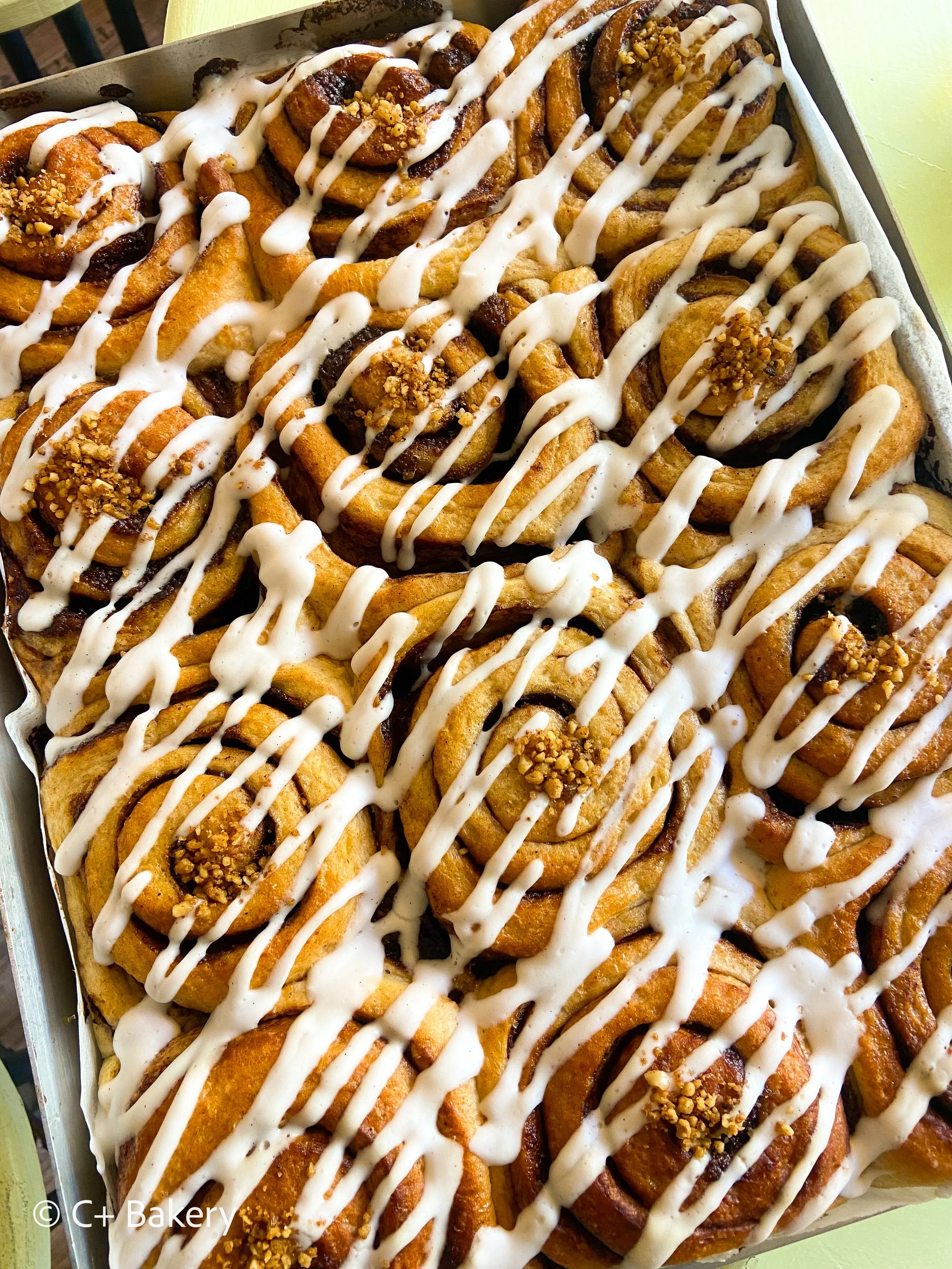 cinnamon buns.jpg