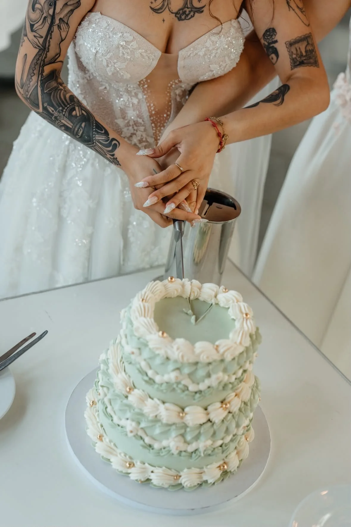 wedding cake pics.JPG