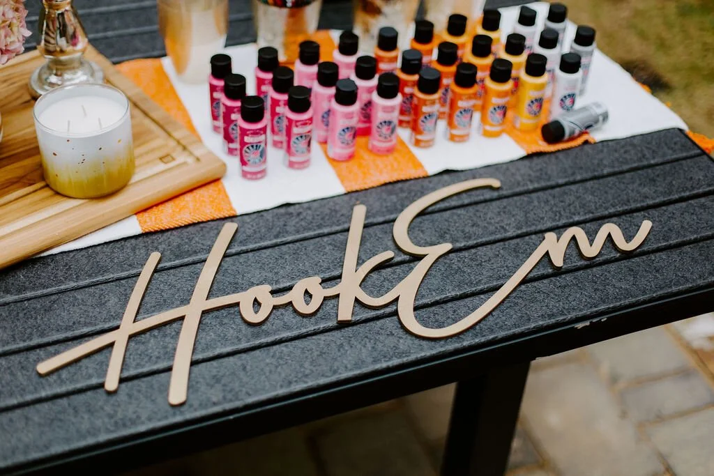 BohoGraduationTea-HookEmSign-StampedPaperCo.jpg