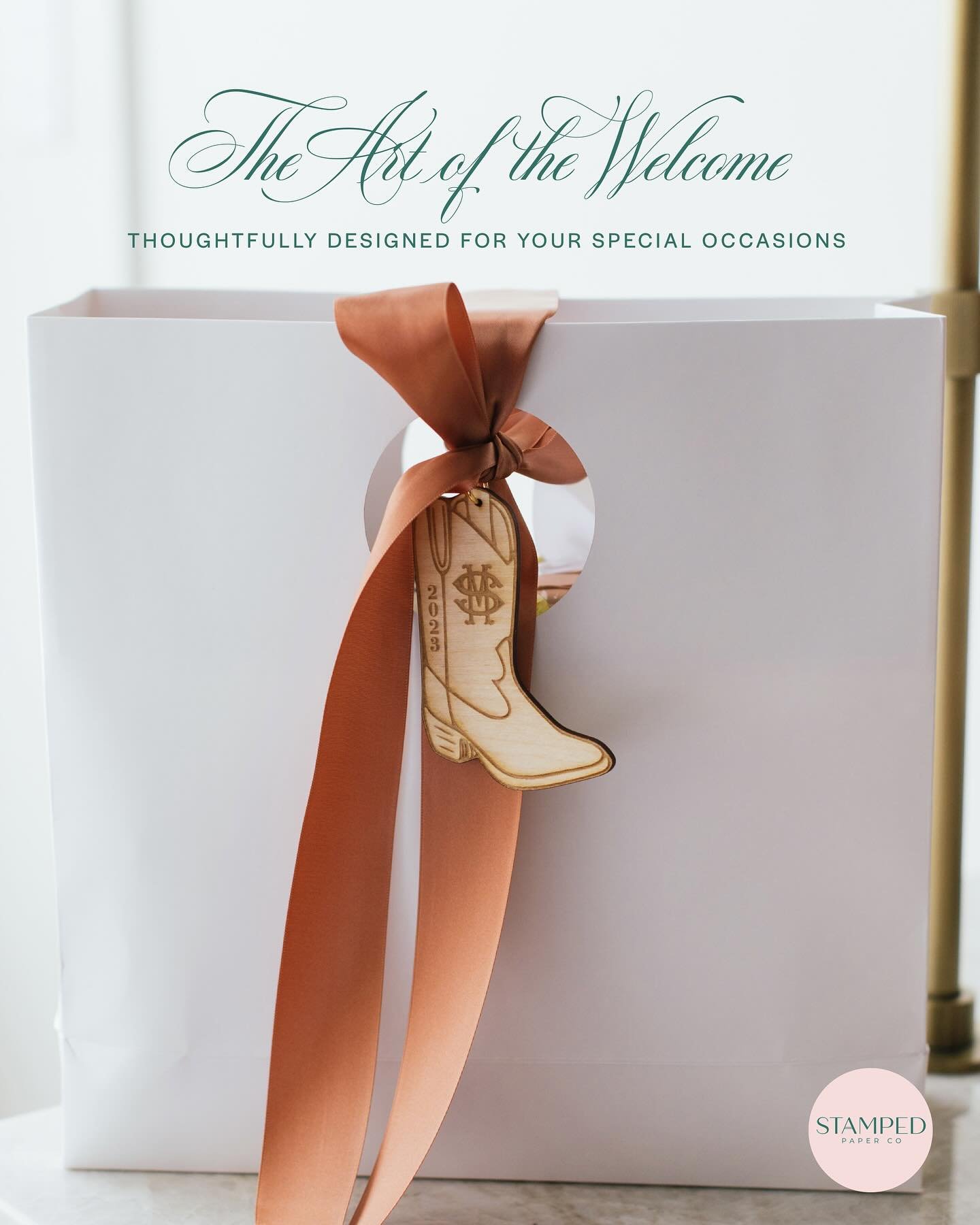 The art of the welcome. ✨ A beautiful welcome sets the tone for what&rsquo;s to come. 🎁 From wedding weekends and destination celebrations to milestone birthdays, corporate events and gifts for your favorite people, our custom welcome boxes are desi