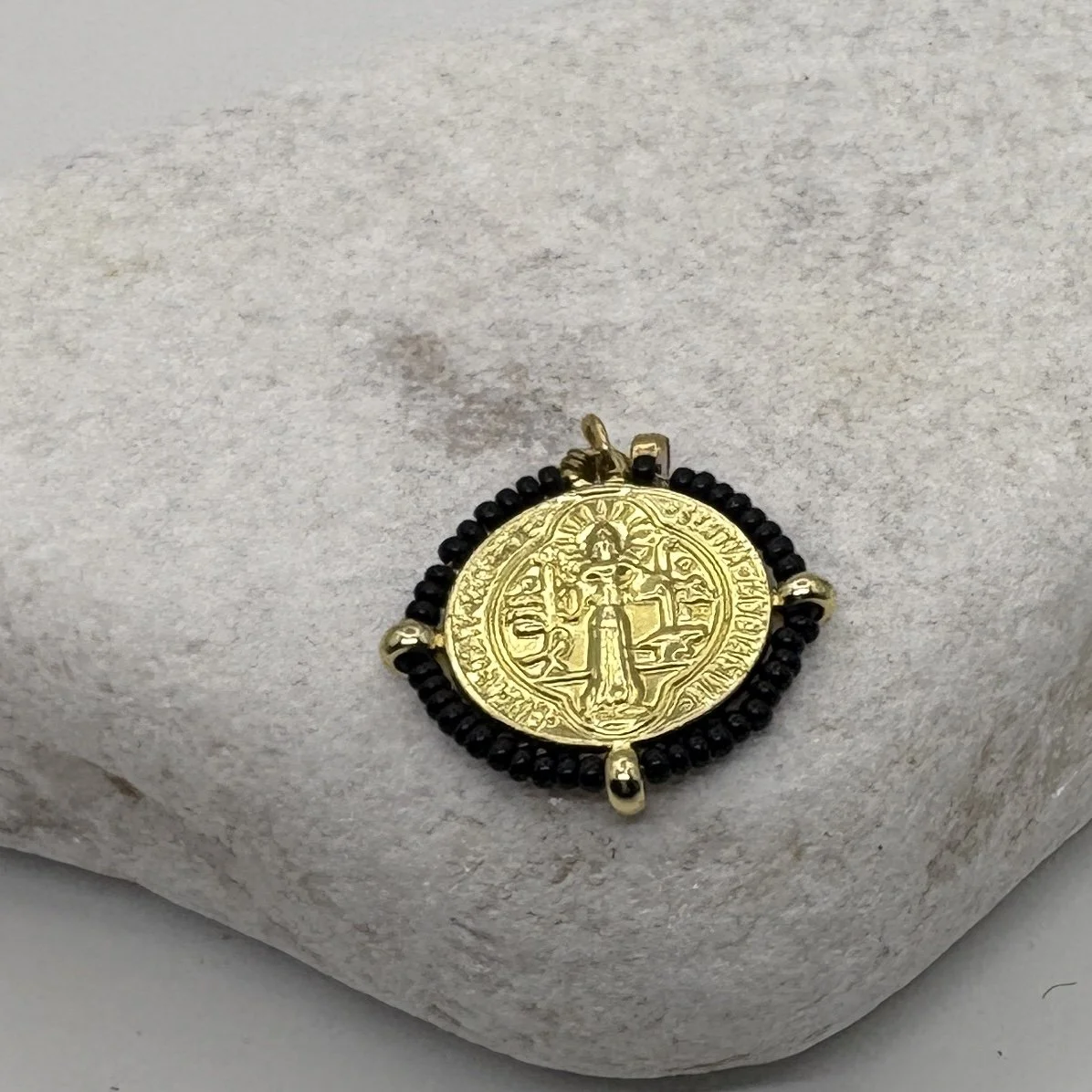 Round 18K gold plated Benedict Charm with black