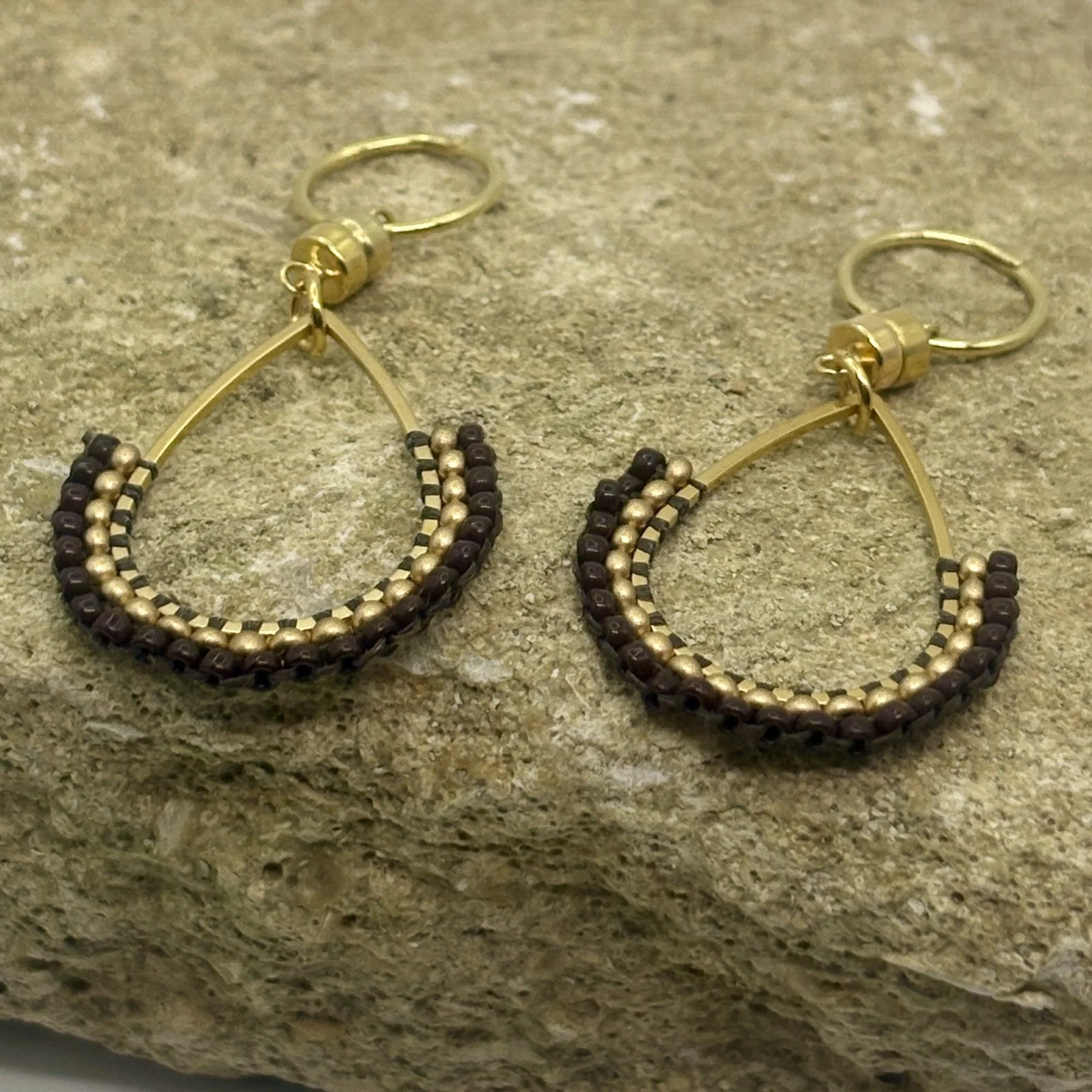 Fan gold and chocolate