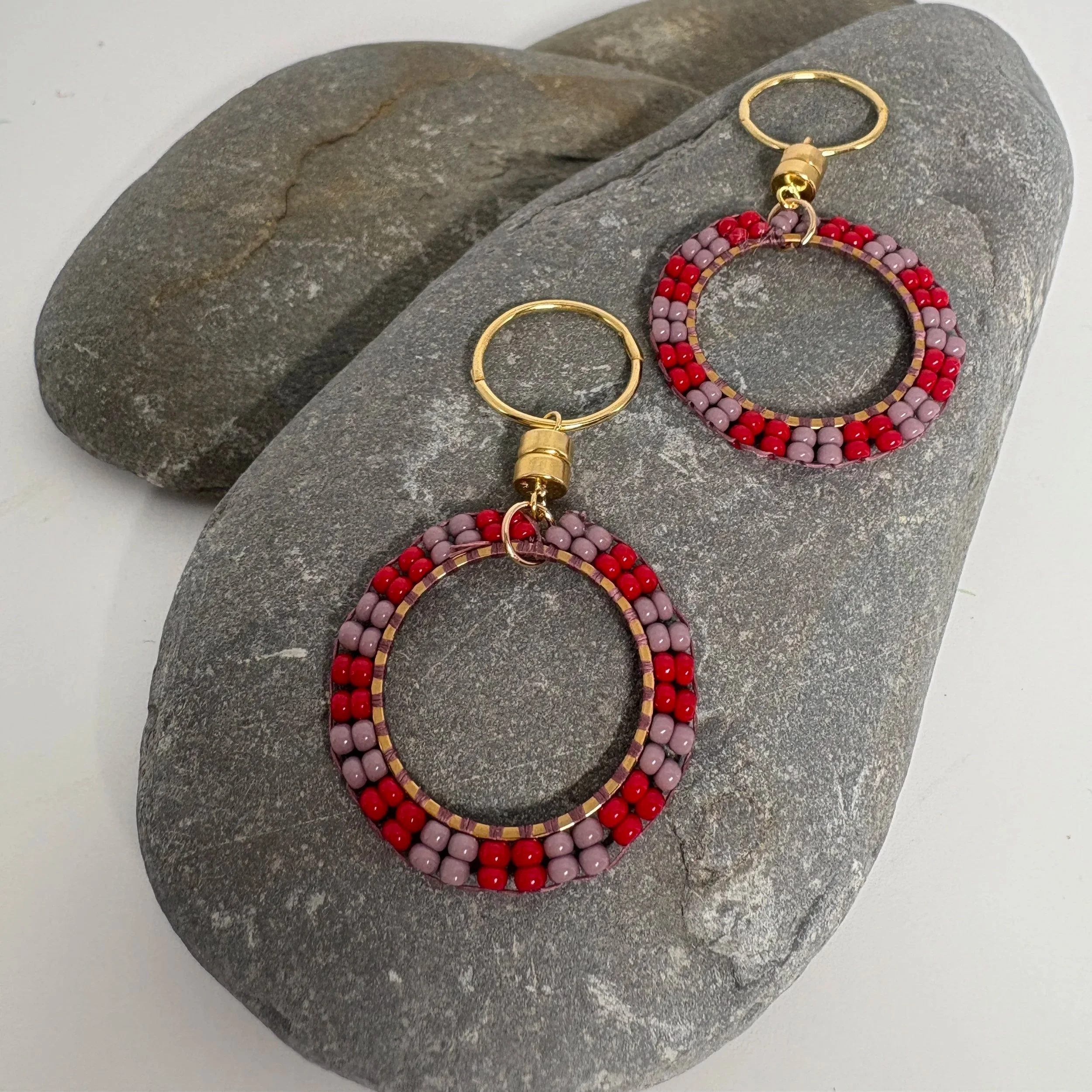 Small circle mauve and dark red