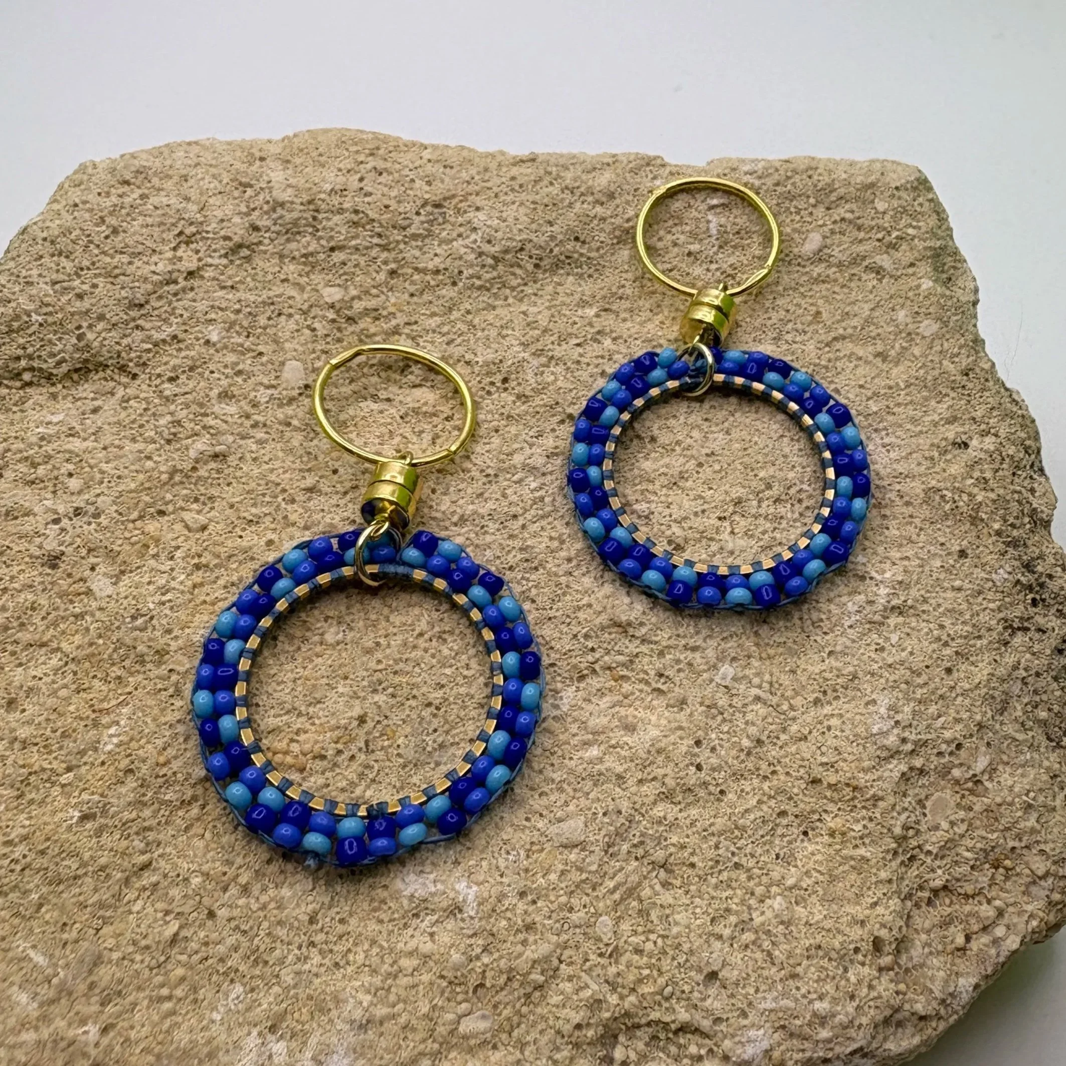 Small circle spiralled blues