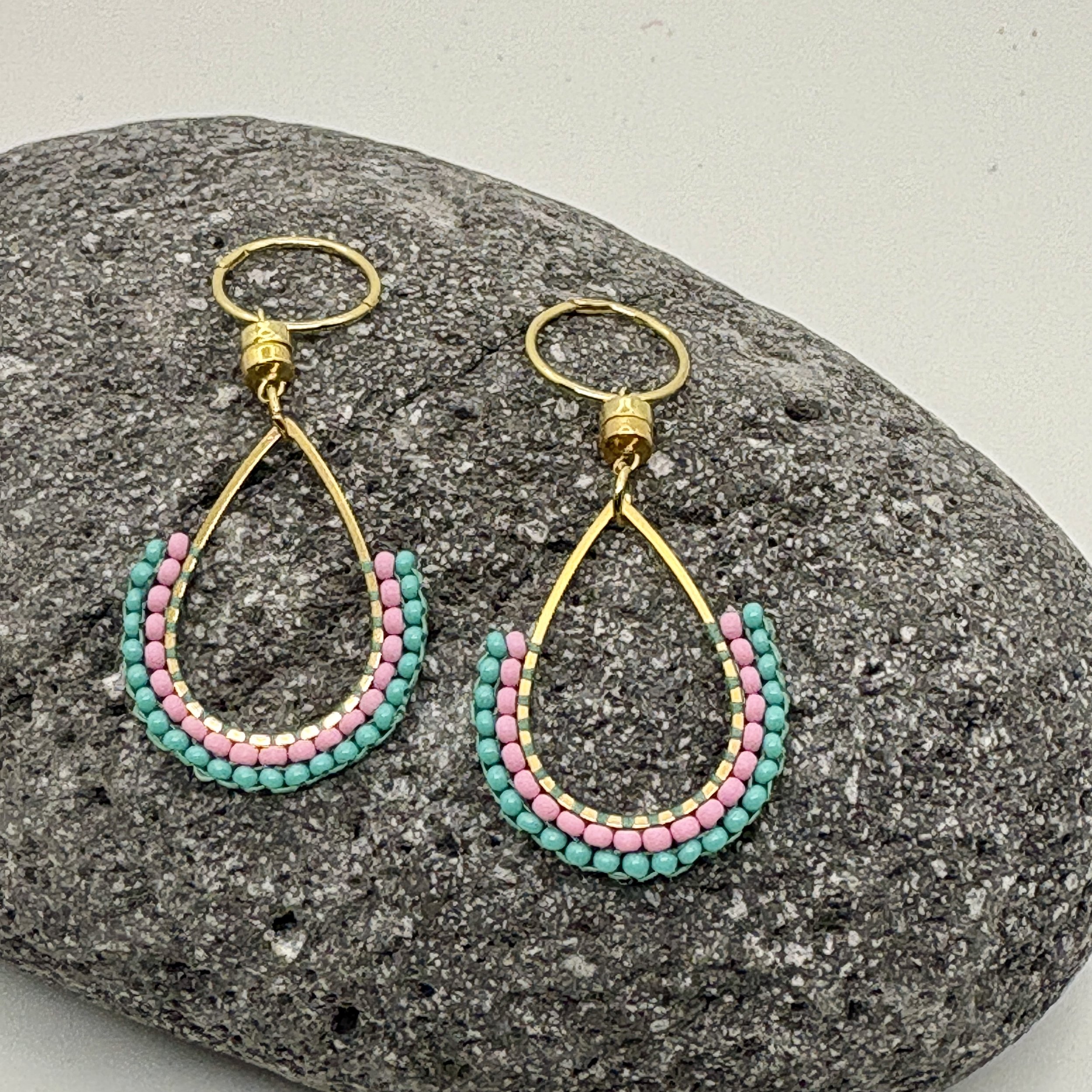 Fan pink and turquoise