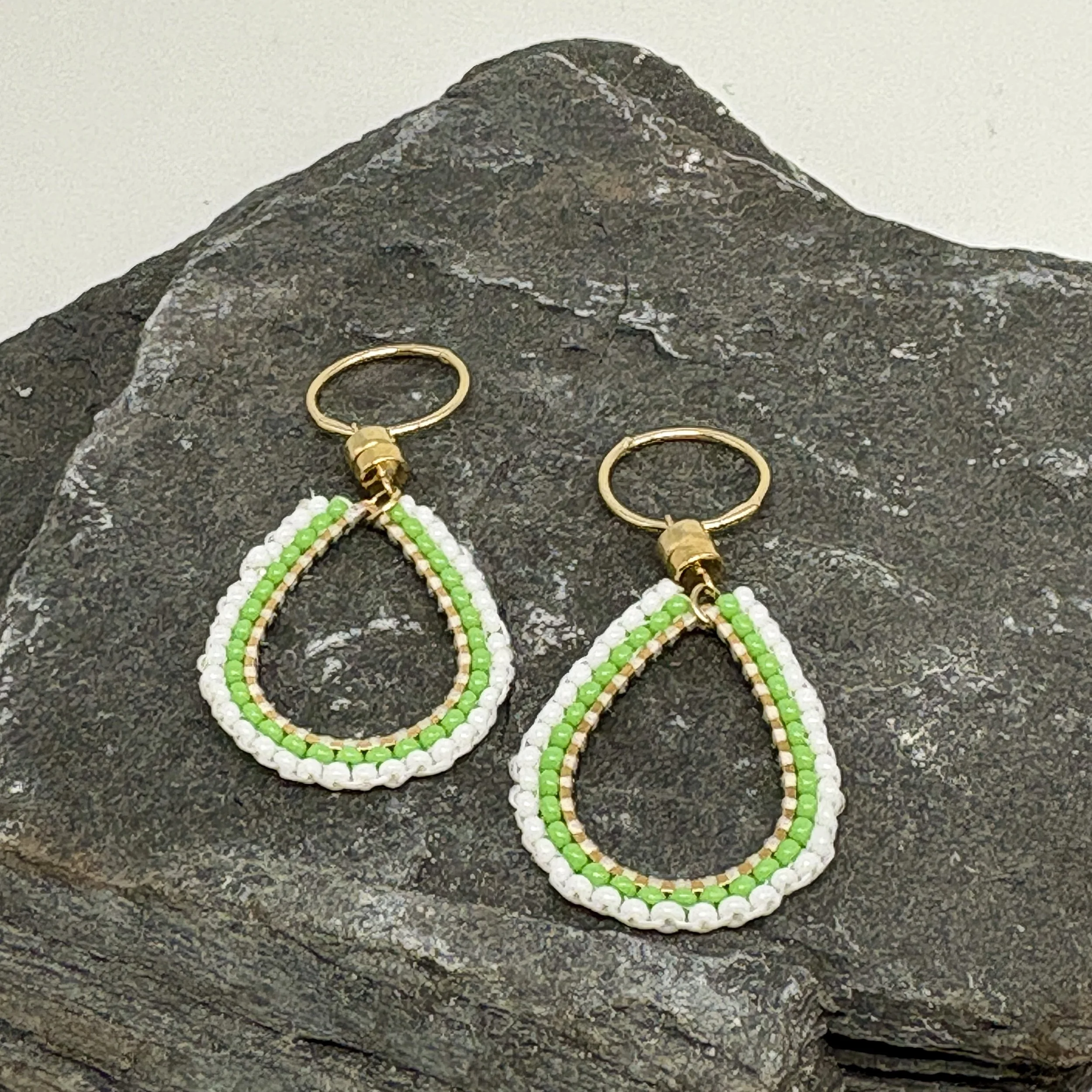 Teardrop bud green and white