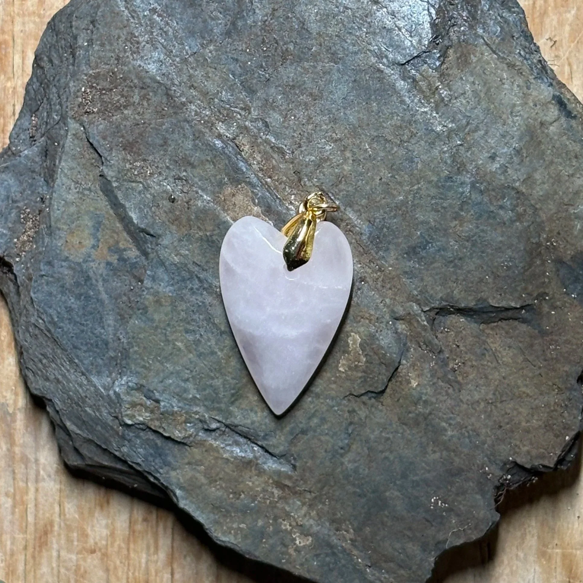Rose quartz heart pendant