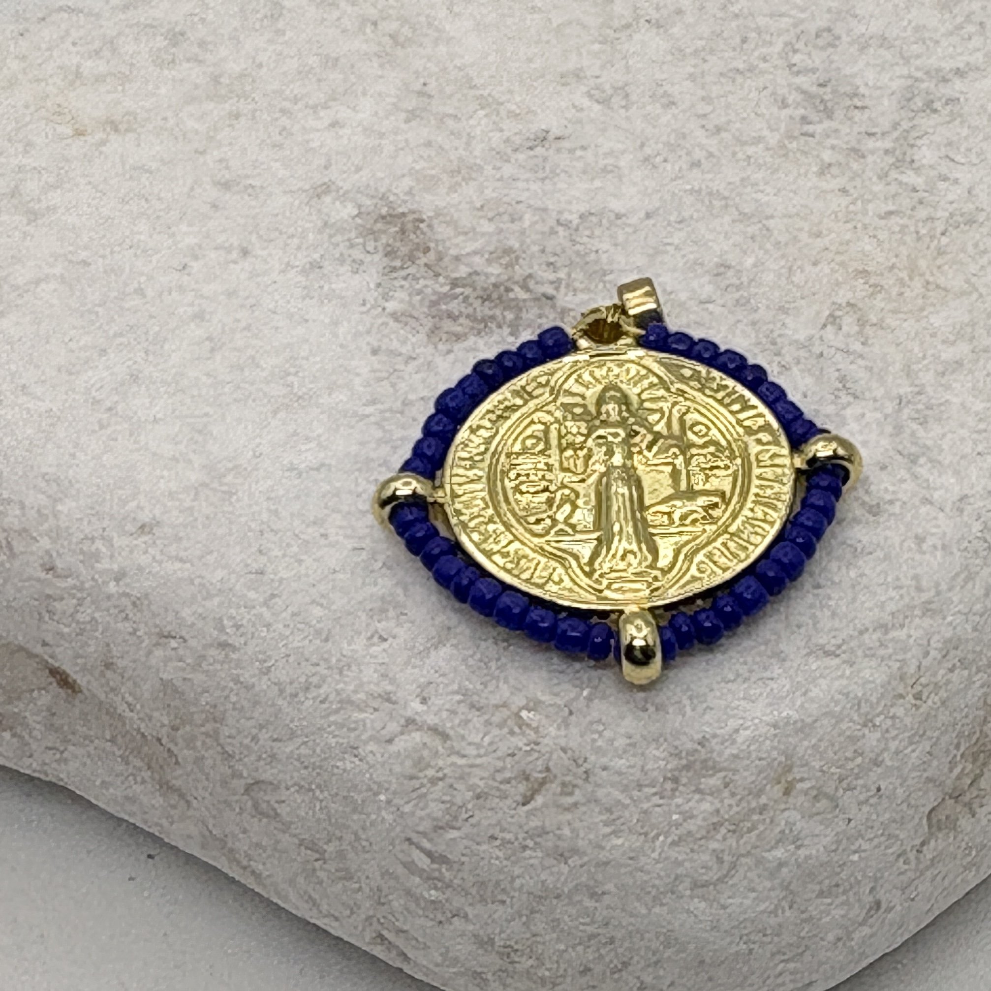 Round 18K gold plated Benedict Charm with true blue