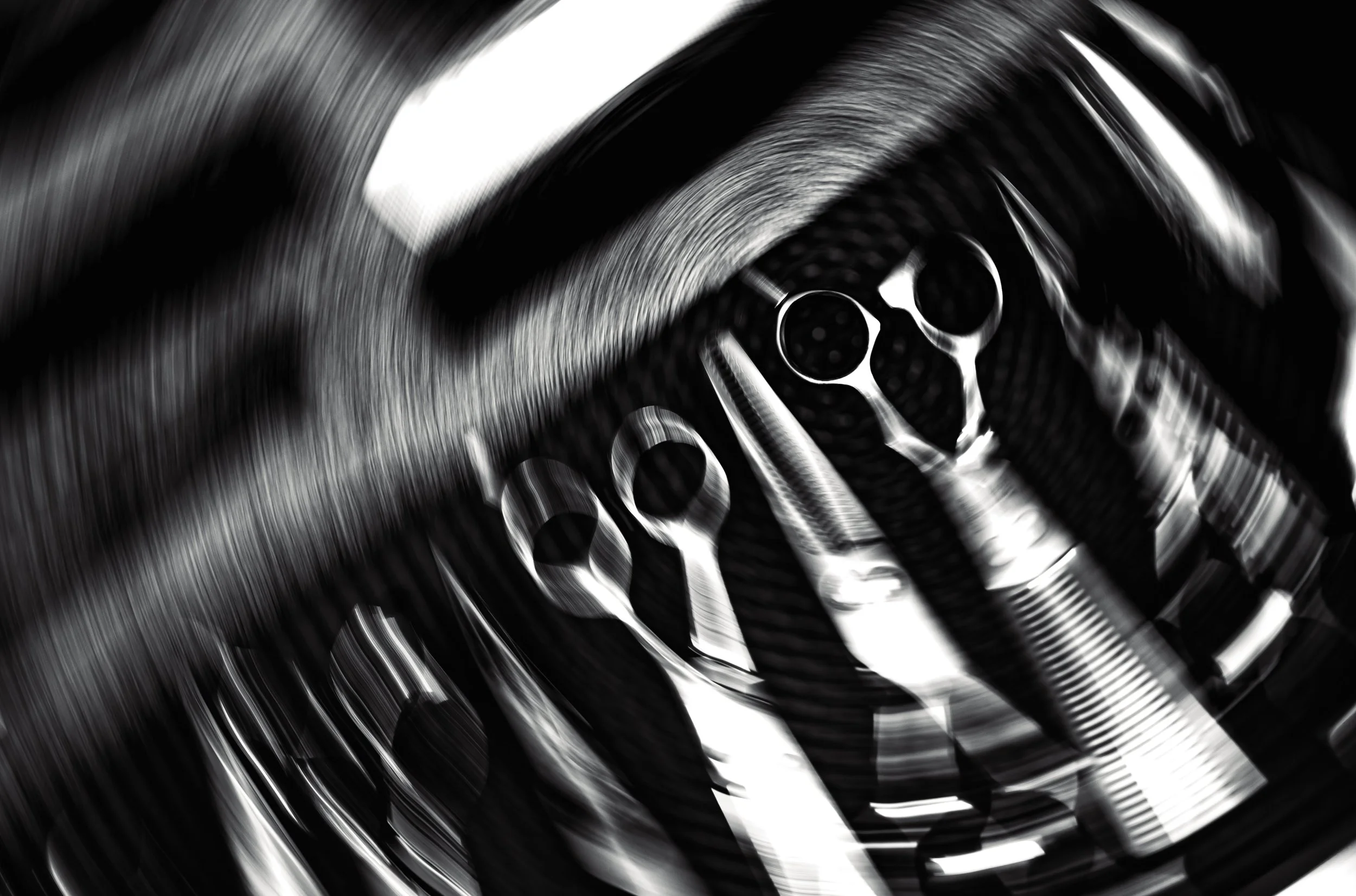 b_w_scissors.jpg