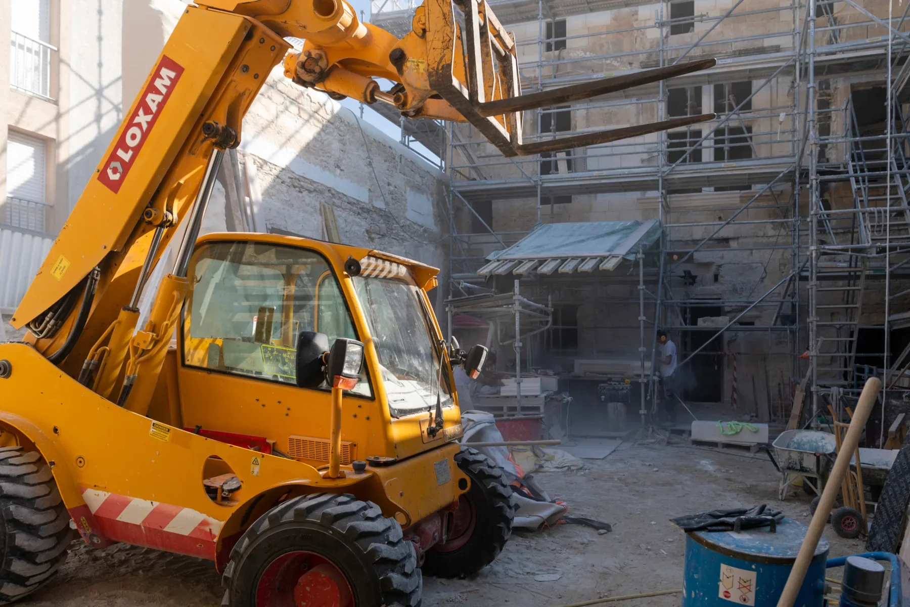 Reportage photographique de chantier BTP lors de la restauration du château de Mauguio