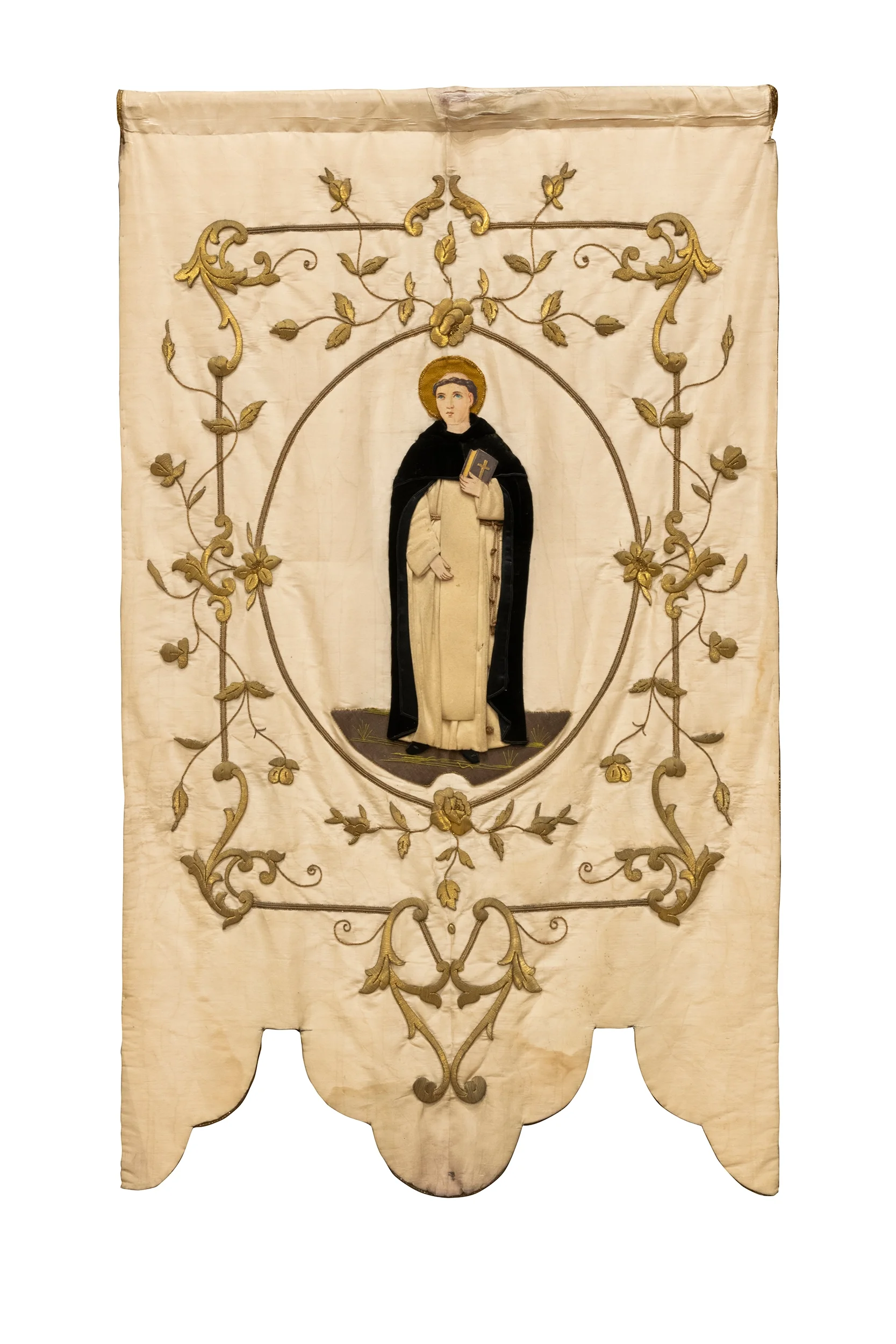 Inventaire DRAC, église de Puisserguier, photographie d'art, bannière de procession