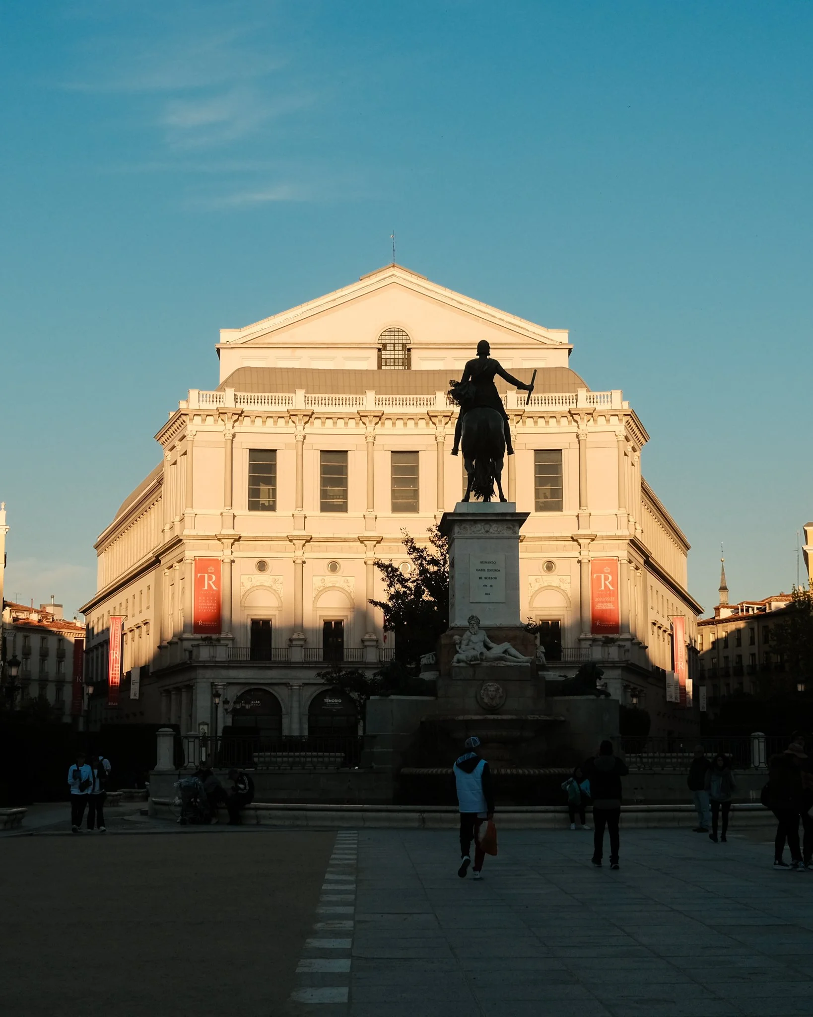 shadow02105.jpg