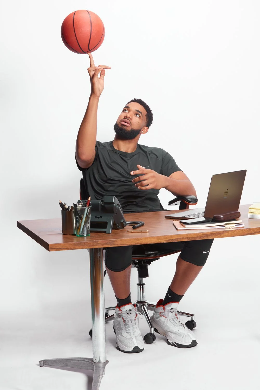 DESK_827_fixed.jpg