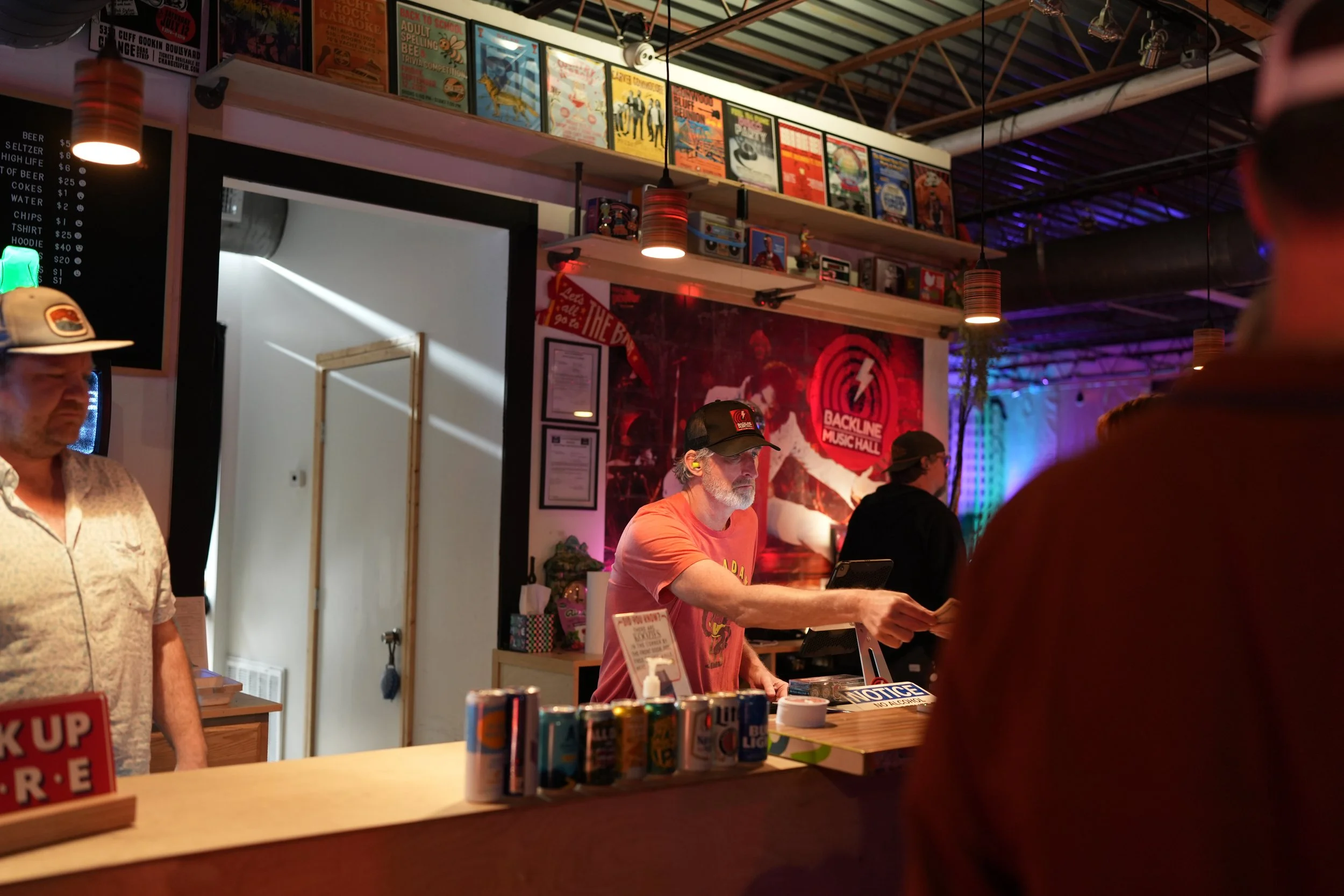 Geometric drawing of an outline square with sections divided by vertical, horizontal, and circle lines.