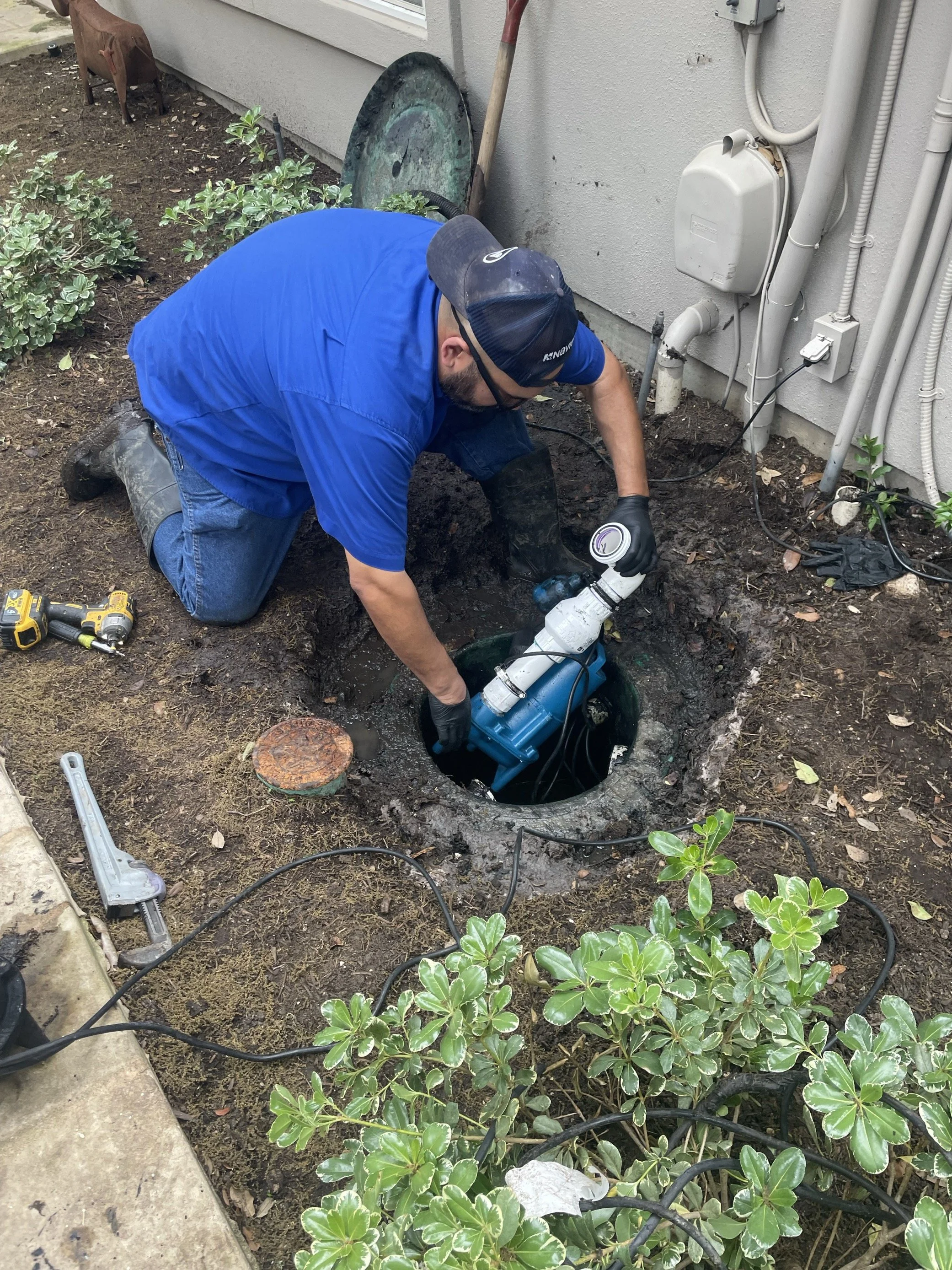 emergency plumber austin, sewer pump repair