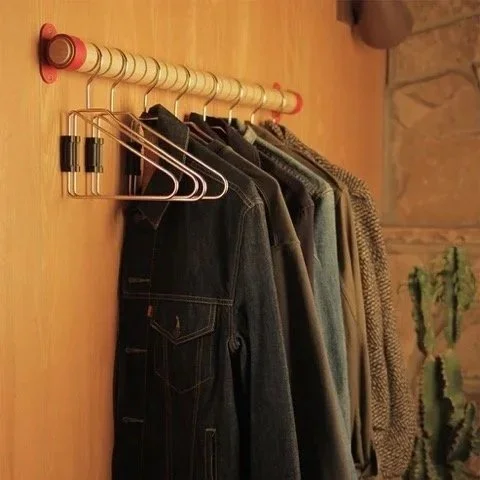 Coat Hinger