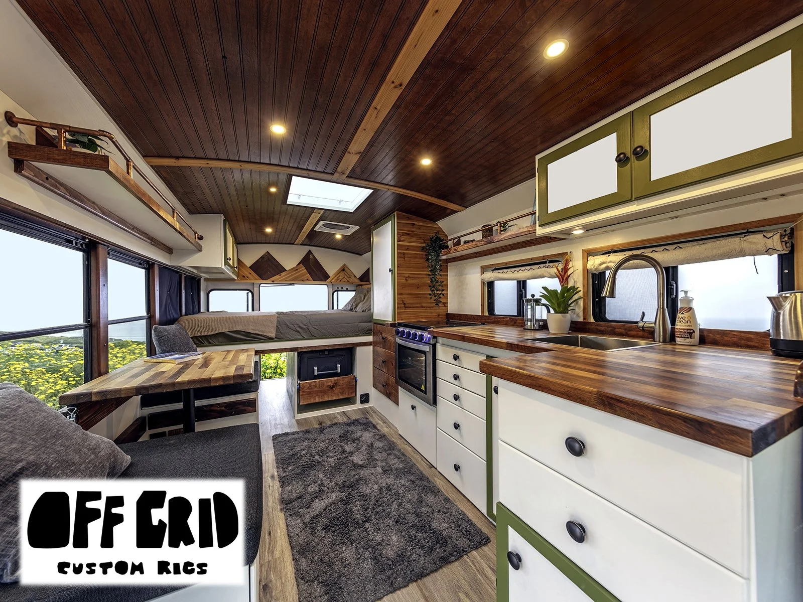 Off Grid Custom Rigs