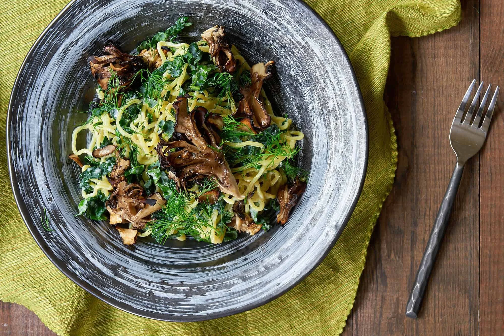 Crispty Maitake Mushroom, Kale &amp; Ramen Salad 