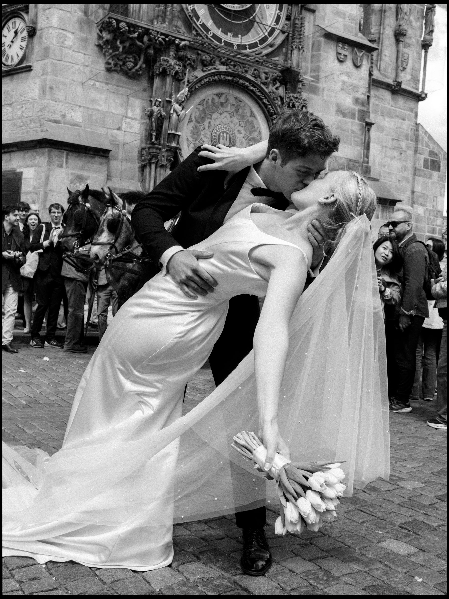 Film-inspired wedding photography with nostalgic and analog aesthetics in Prague