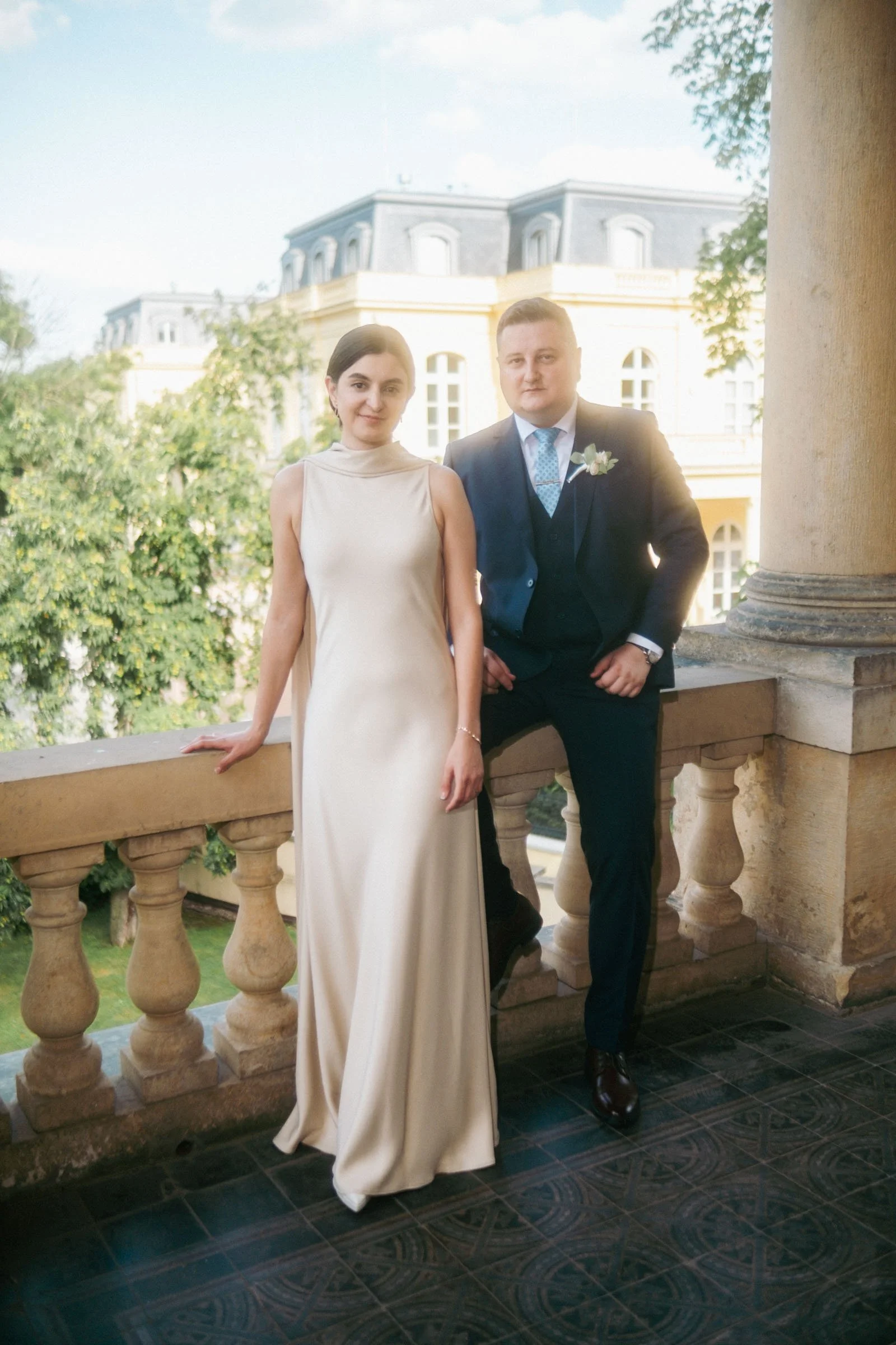 Destination wedding photography at Prague Castle with a relaxed, documentary approach