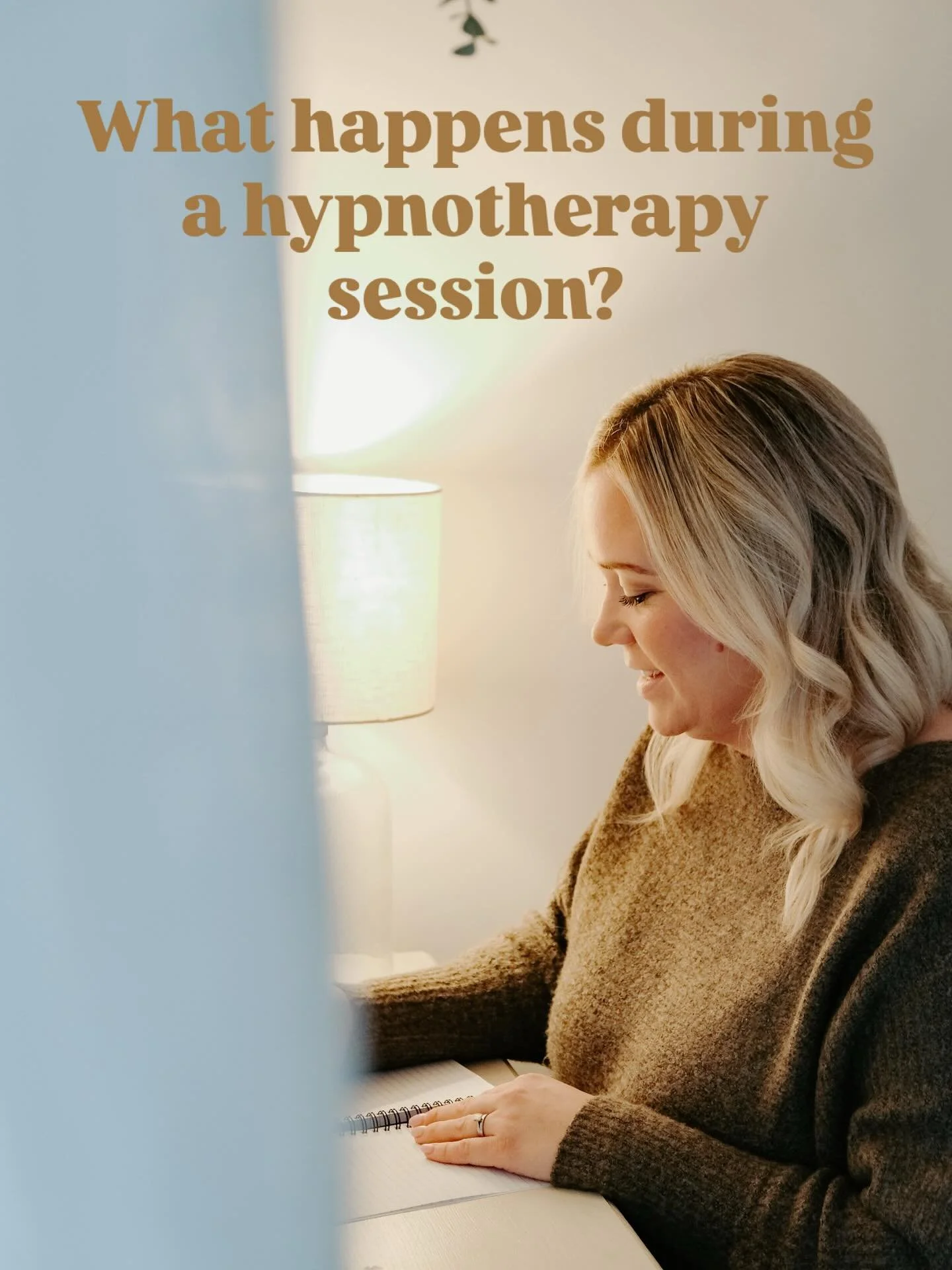 So what happens during a hypnotherapy session with me? 
First of all we&rsquo;ll have a chat 💬 I&rsquo;ll ask you what&rsquo;s been good 👍🏻 
Then we&rsquo;ll speak about how the mind works and why you may be feeling the way that you do 🧠 
We&rsqu