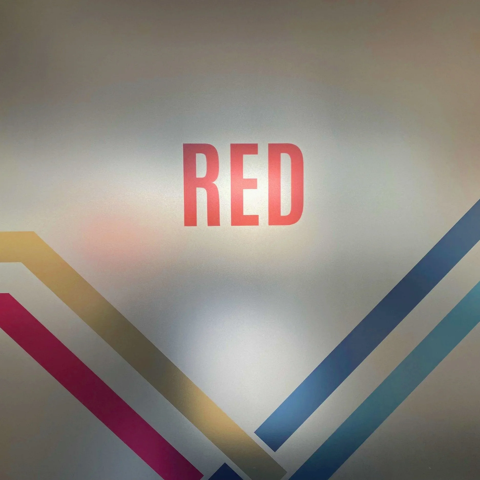 Rosso. Ufficio di coworking