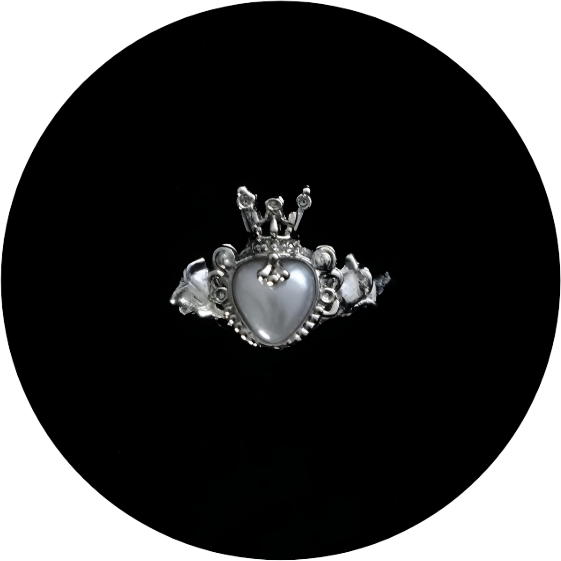 'Queen of Hearts' Ring