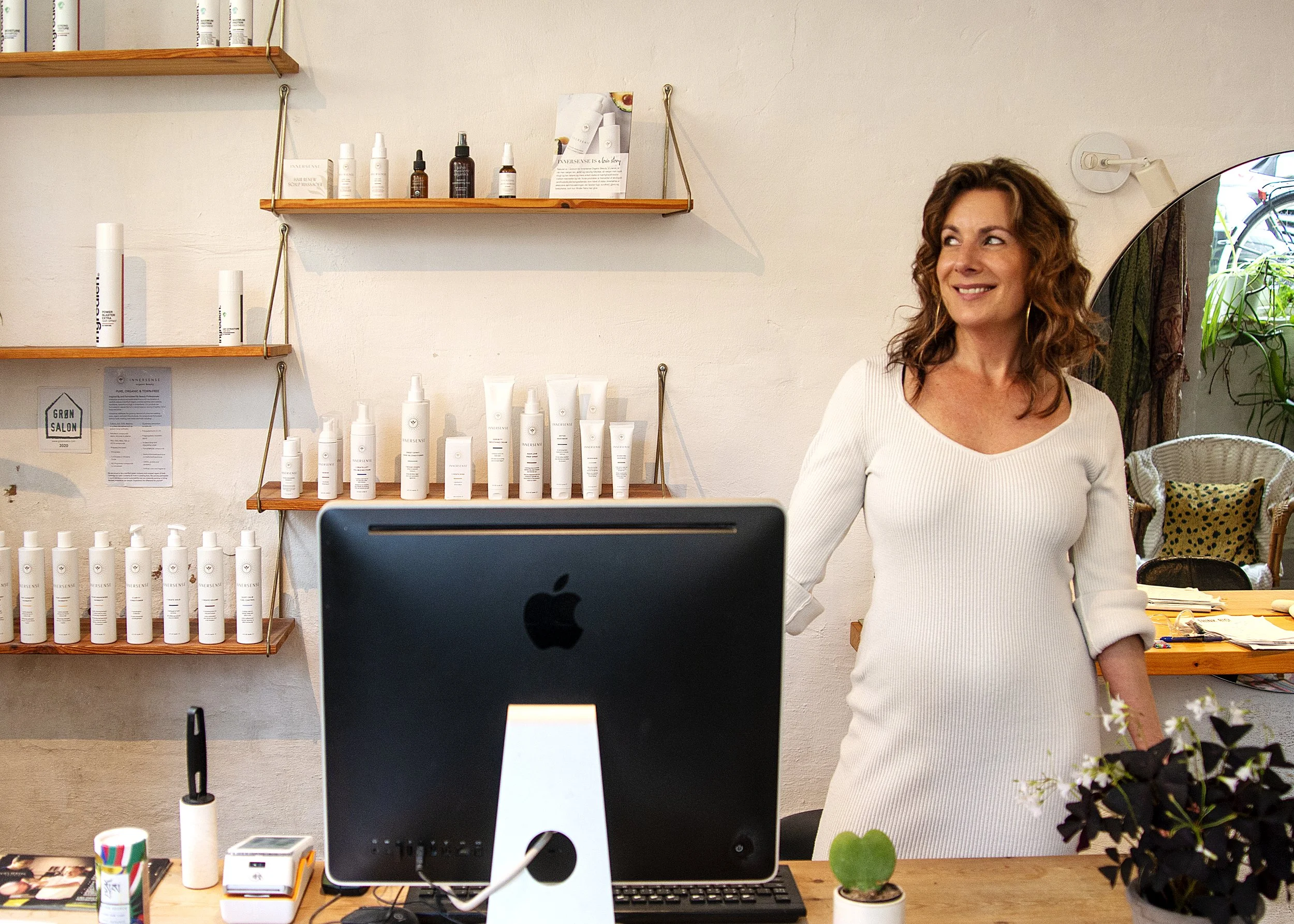 Frederikke Darkner working with presence and care at KESH salon