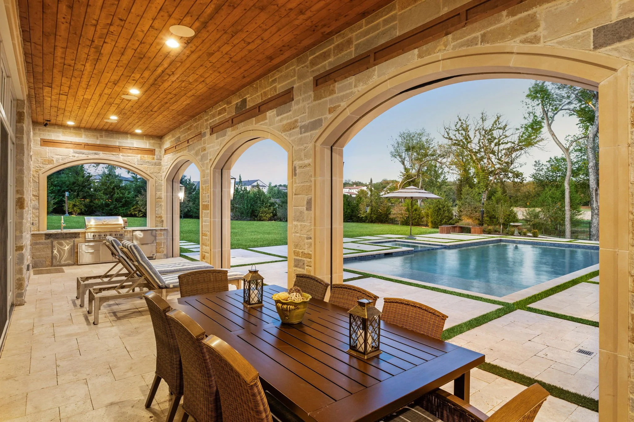 1806 Scenic LE Construction LLC Custom Luxury Built Home.jpg